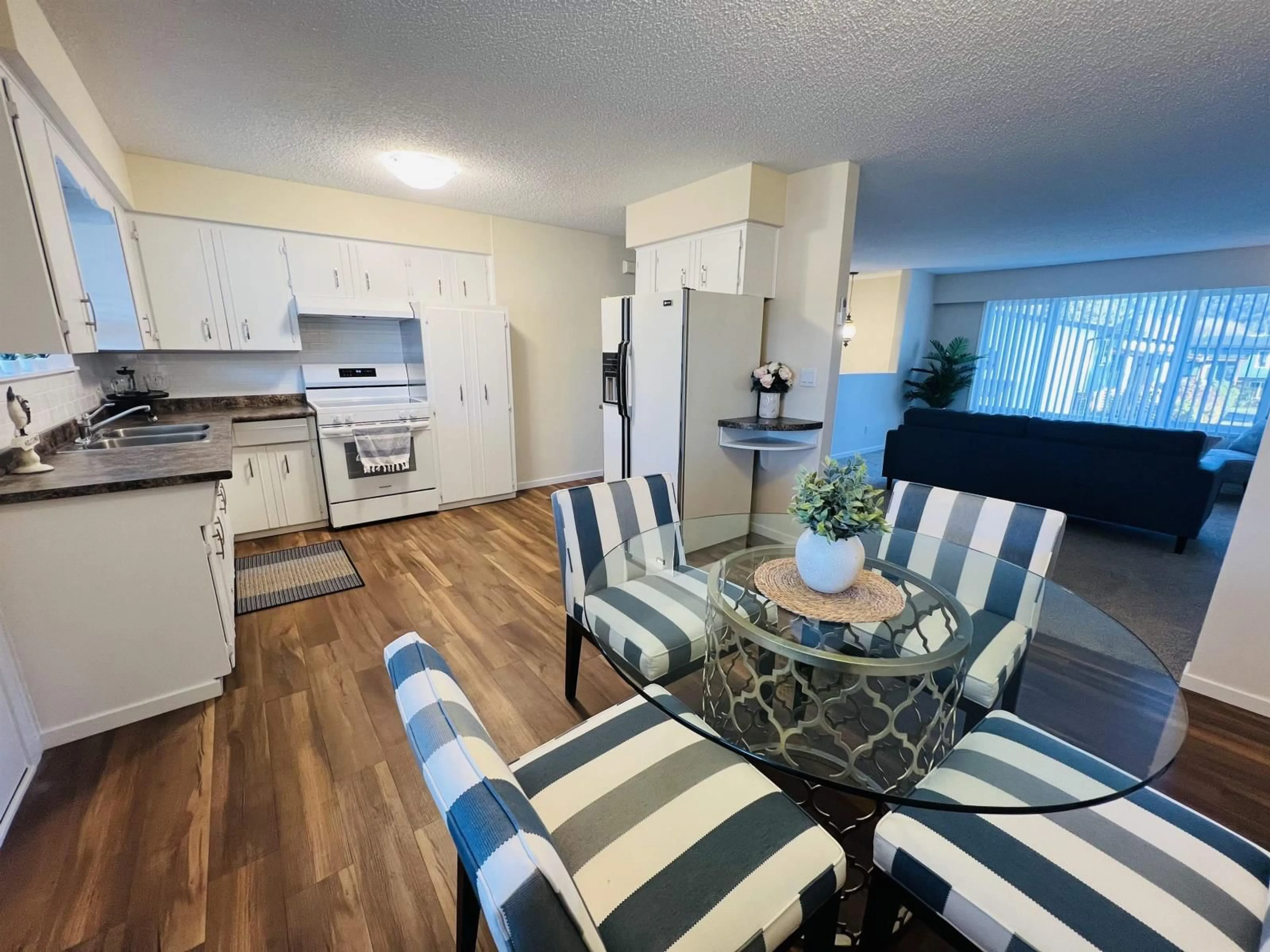 Open concept kitchen, unknown for 14 1715 BEAMAN DRIVE|Agassiz, Agassiz British Columbia V0M1A3