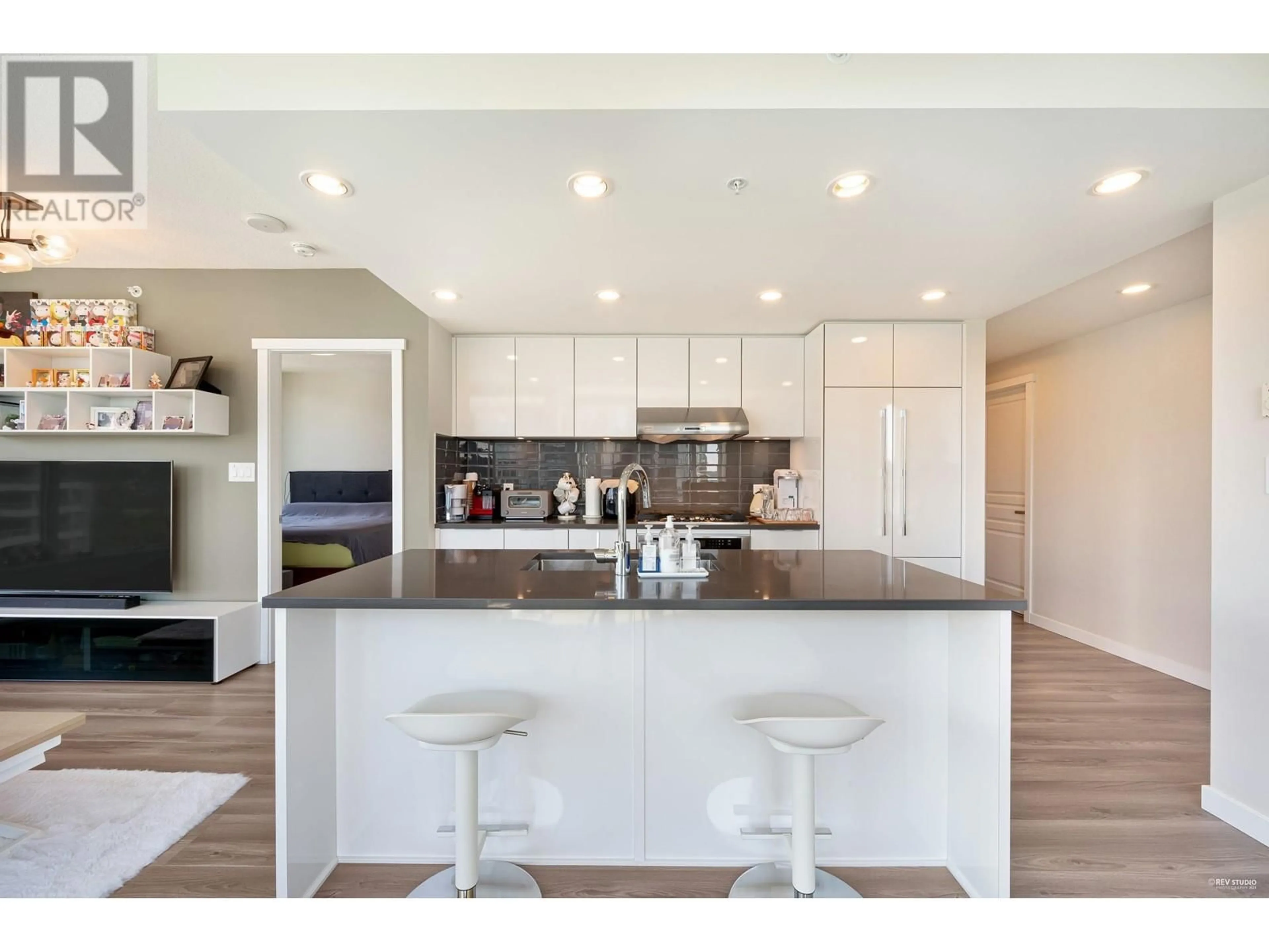 Open concept kitchen, unknown for 2205 3100 WINDSOR GATE, Coquitlam British Columbia V3B0P3