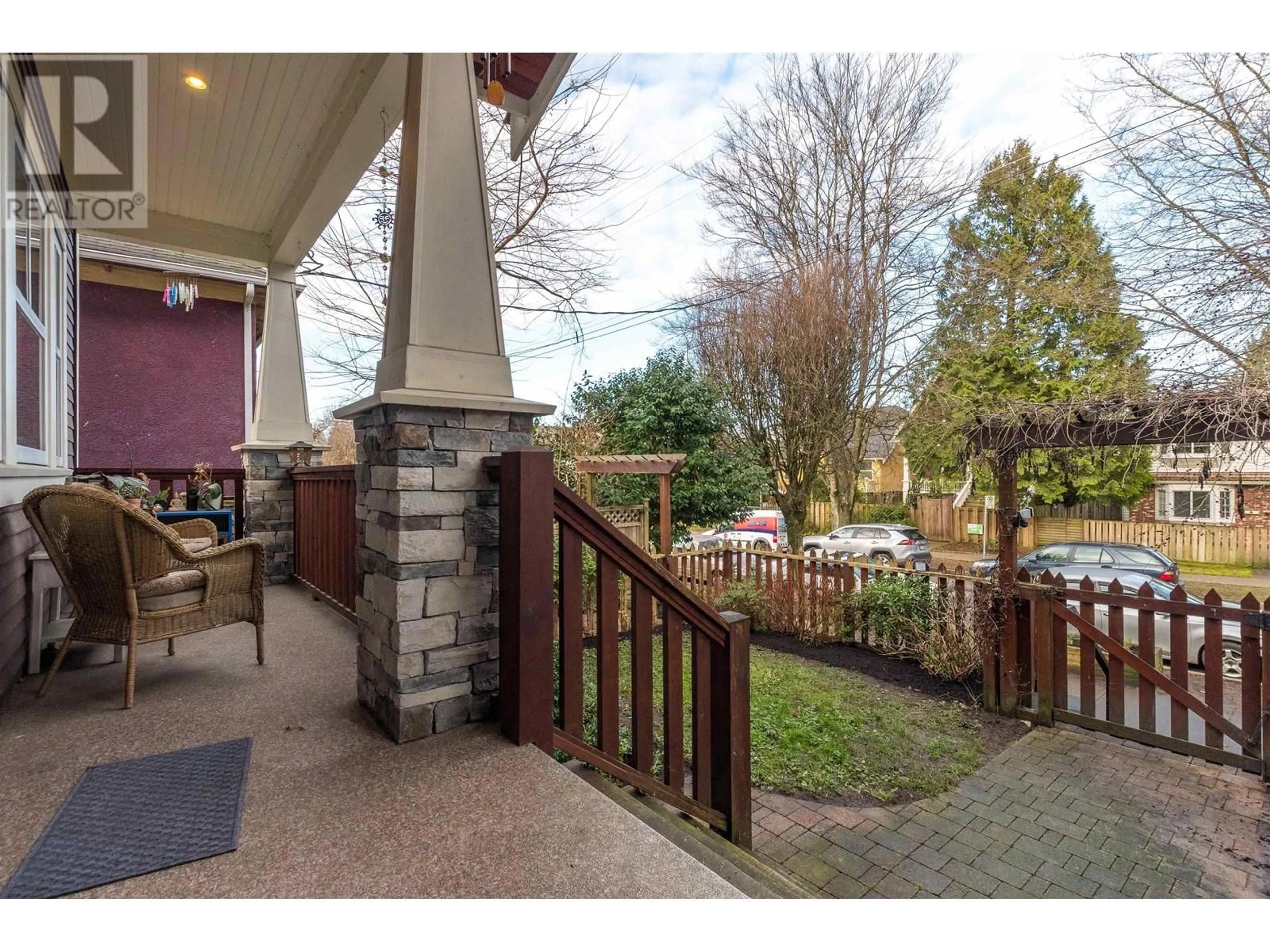 Patio, street for 1604 E 13TH AVENUE, Vancouver British Columbia V5N2B8