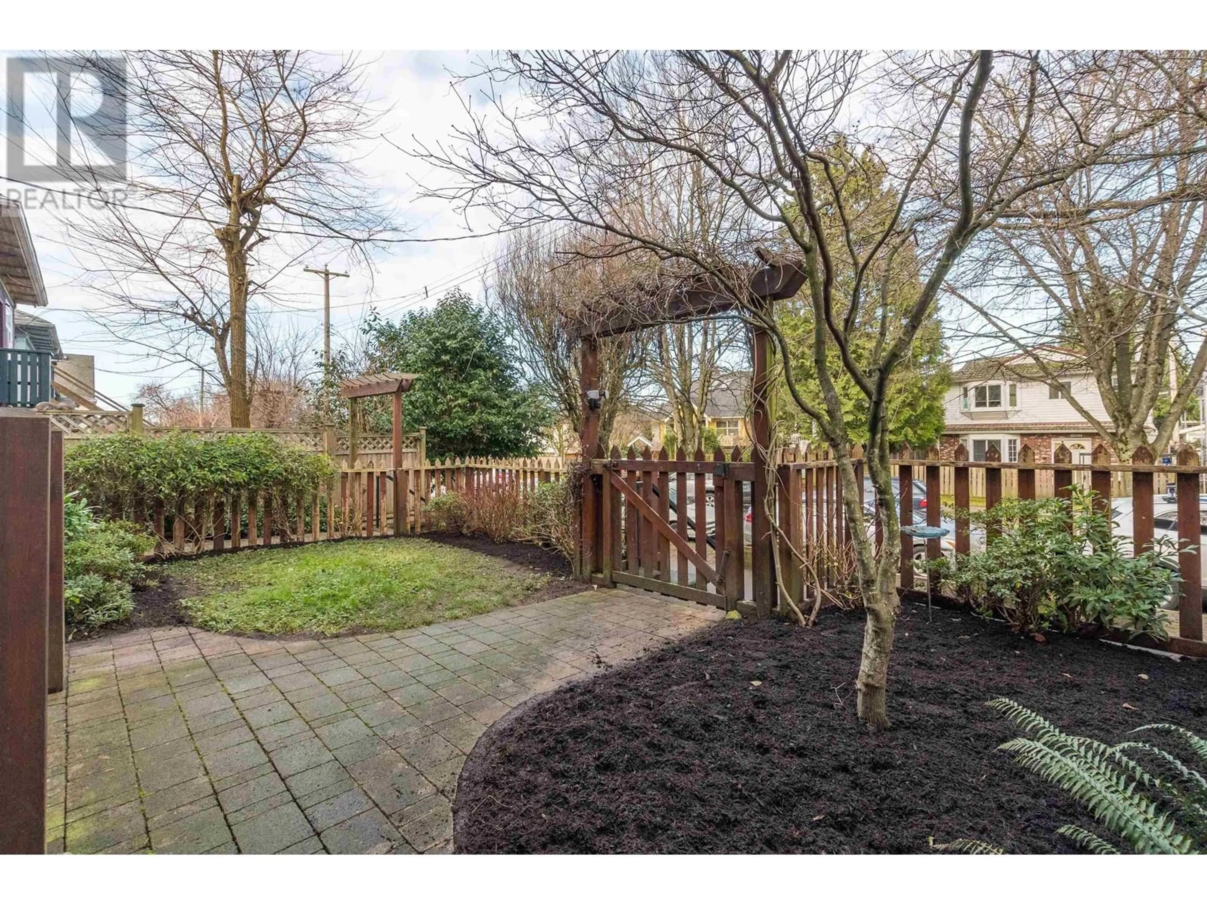 Patio, street for 1604 E 13TH AVENUE, Vancouver British Columbia V5N2B8