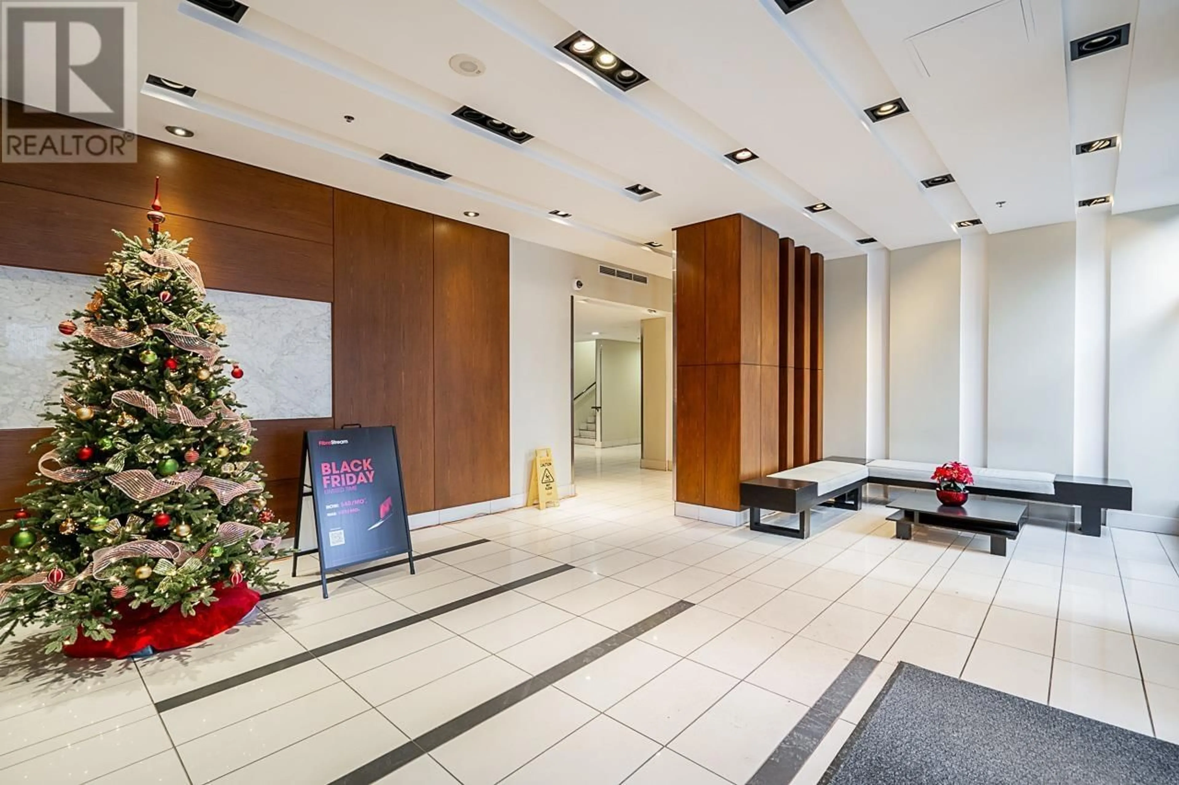 Lobby for 1904 4118 DAWSON STREET, Burnaby British Columbia V5C0A3