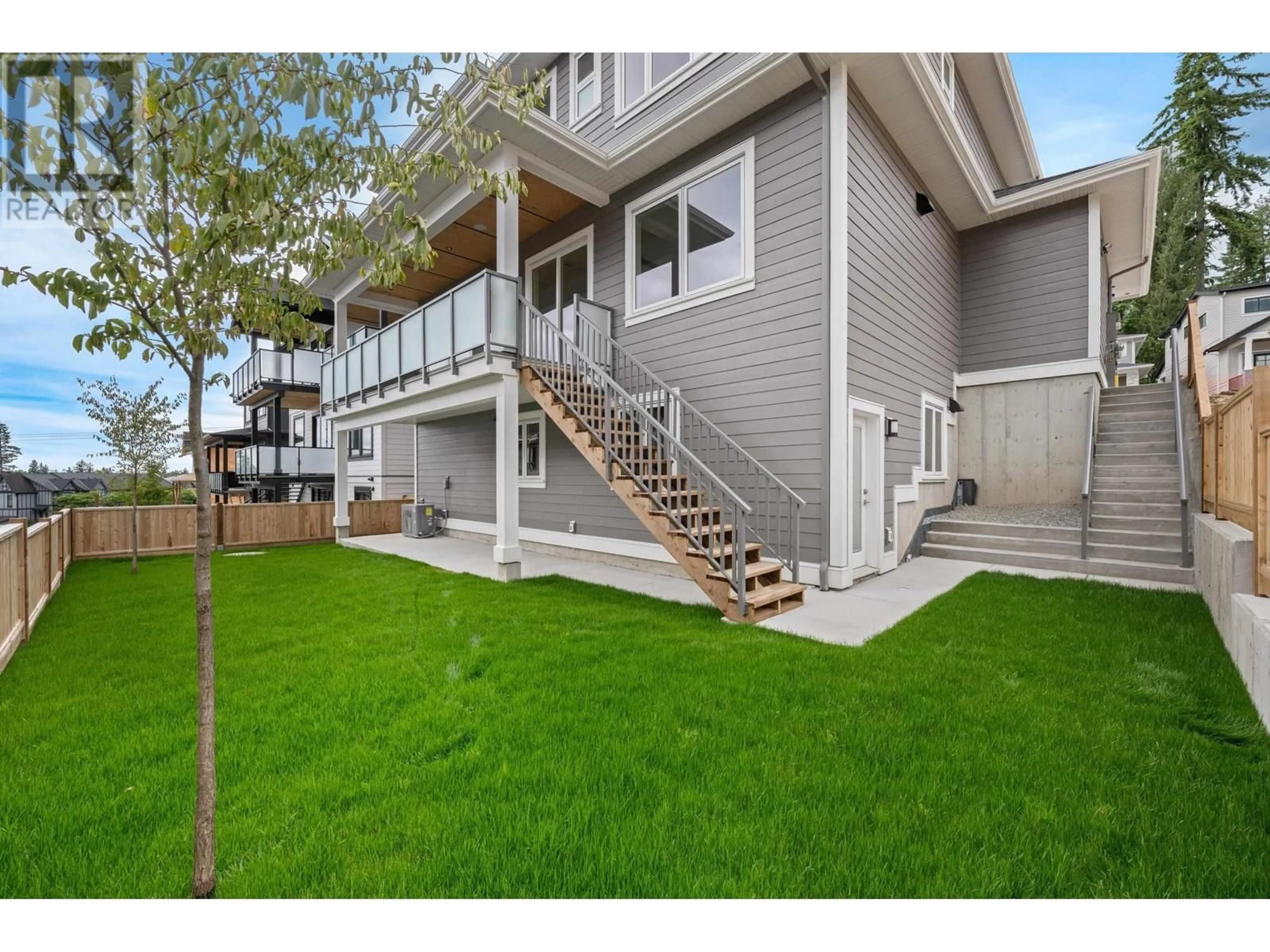 Home with vinyl exterior material, unknown for 3556 MONSON CRESCENT, Coquitlam British Columbia V3B0S2