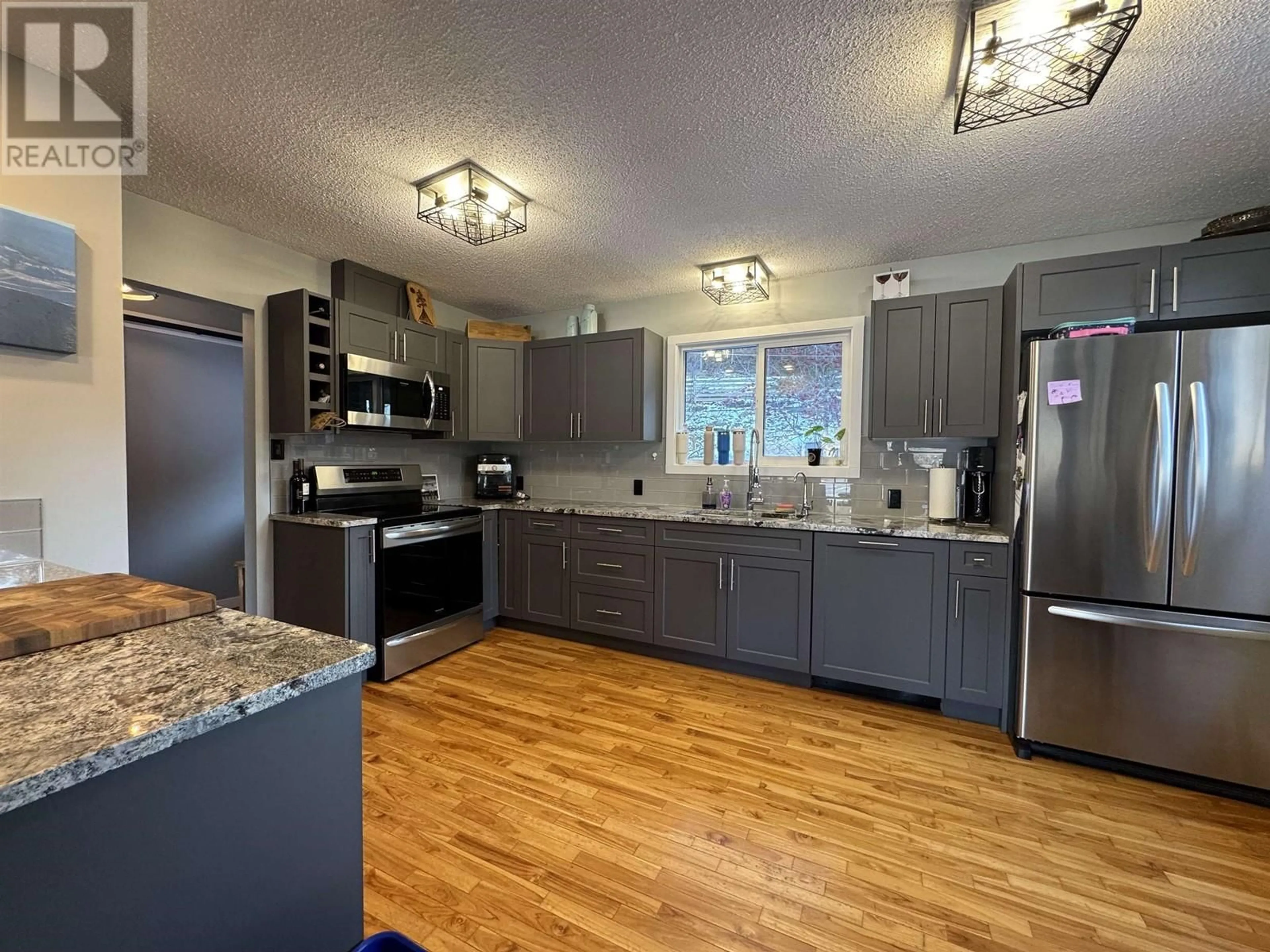 Open concept kitchen, unknown for 1718 SOUTH LAKESIDE DRIVE, Williams Lake British Columbia V2G5L6