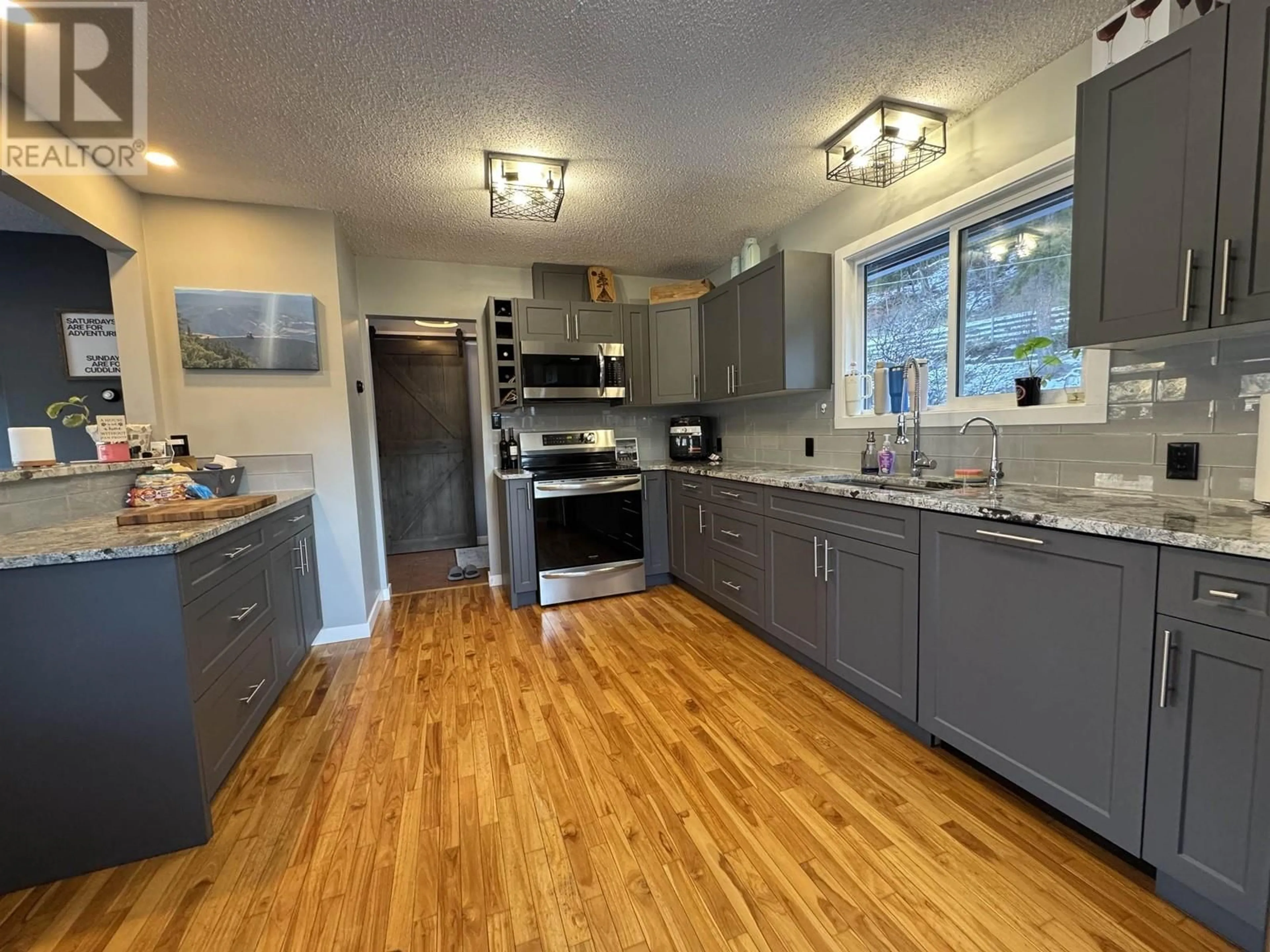 Open concept kitchen, unknown for 1718 SOUTH LAKESIDE DRIVE, Williams Lake British Columbia V2G5L6