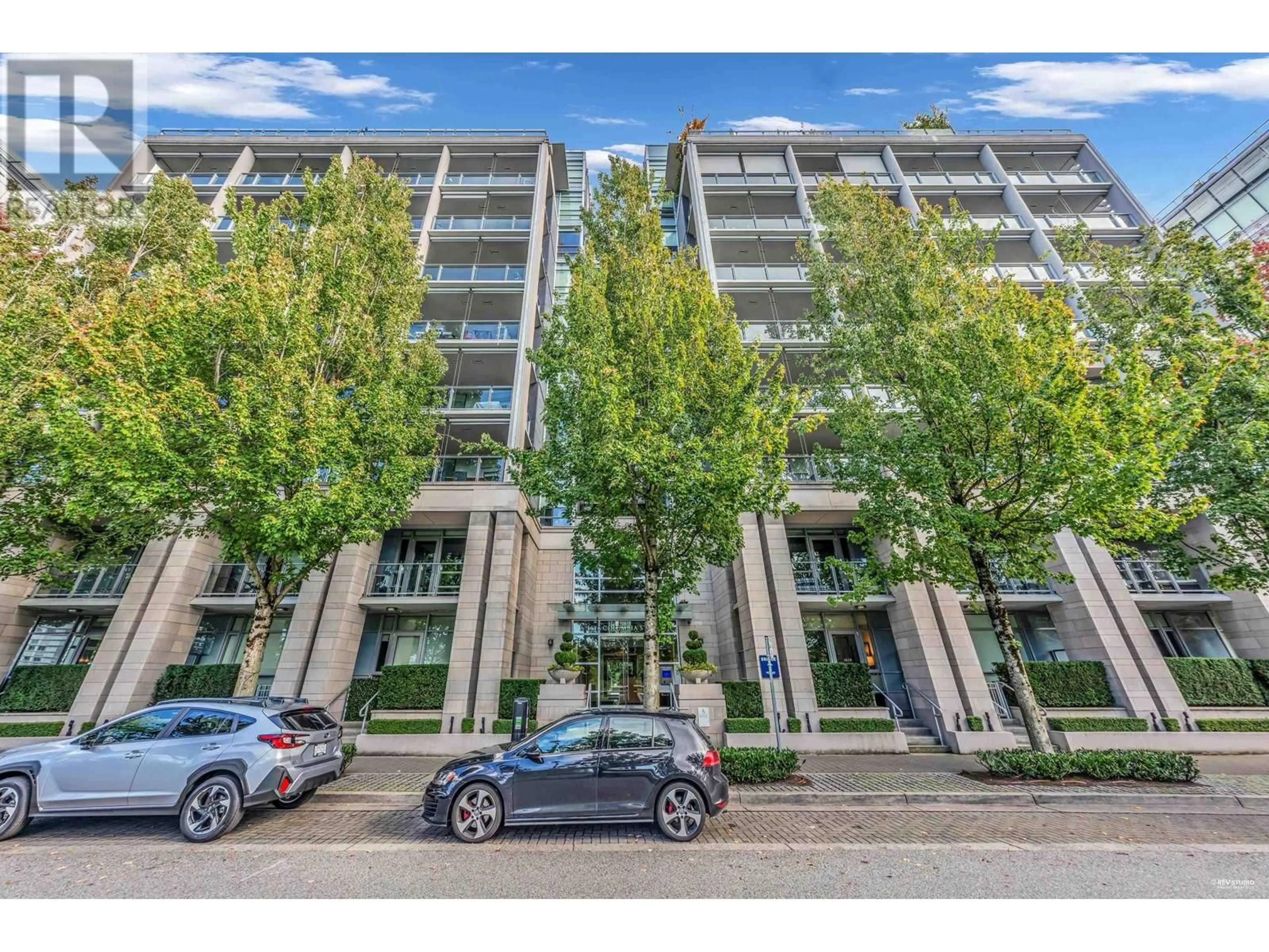 A pic from outside/outdoor area/front of a property/back of a property/a pic from drone, street for 601 1616 COLUMBIA STREET, Vancouver British Columbia V5Y0B7