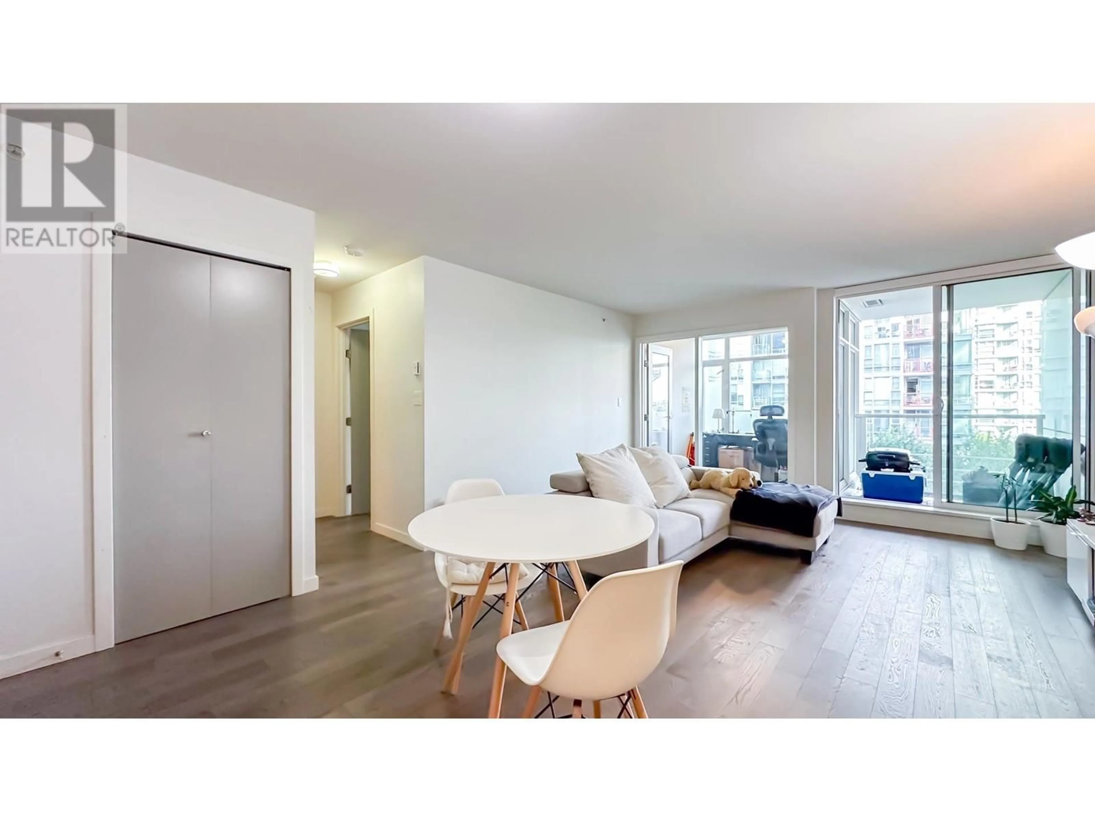 A pic of a room for 716 161 W GEORGIA STREET, Vancouver British Columbia V6B0K9