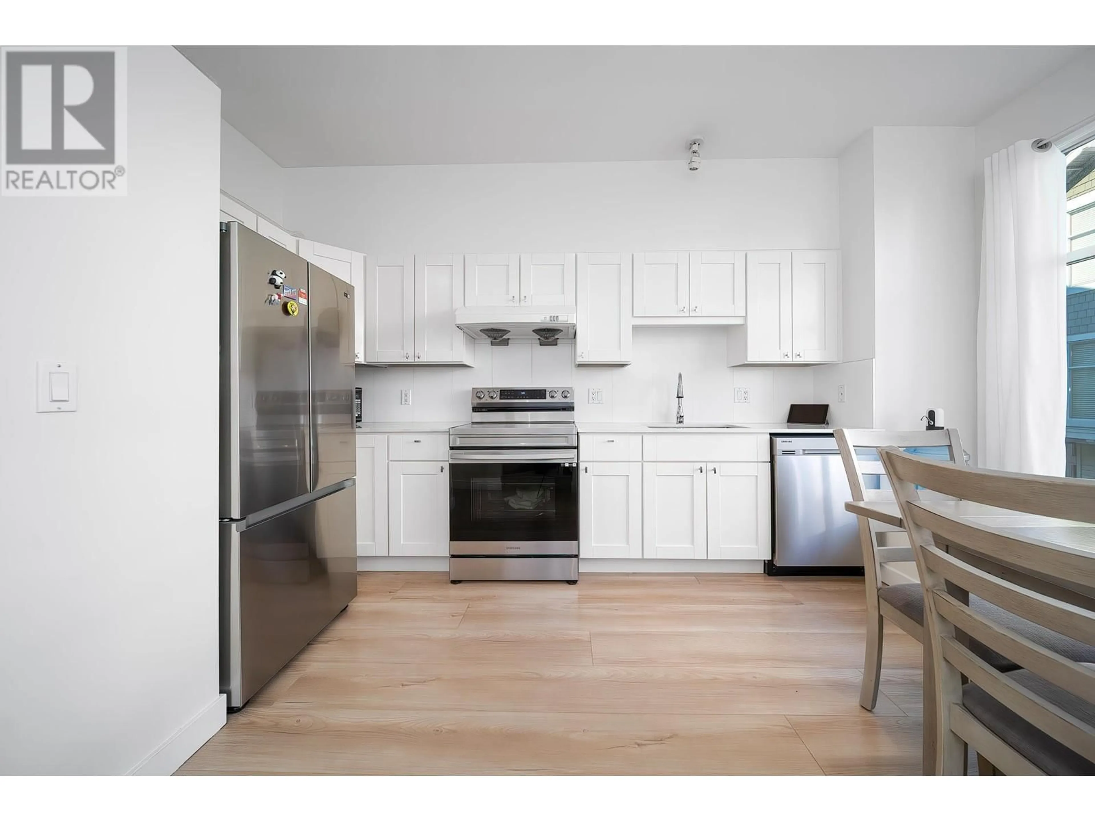 Standard kitchen, wood/laminate floor for 20 6588 BARNARD DRIVE, Richmond British Columbia V7C5R8