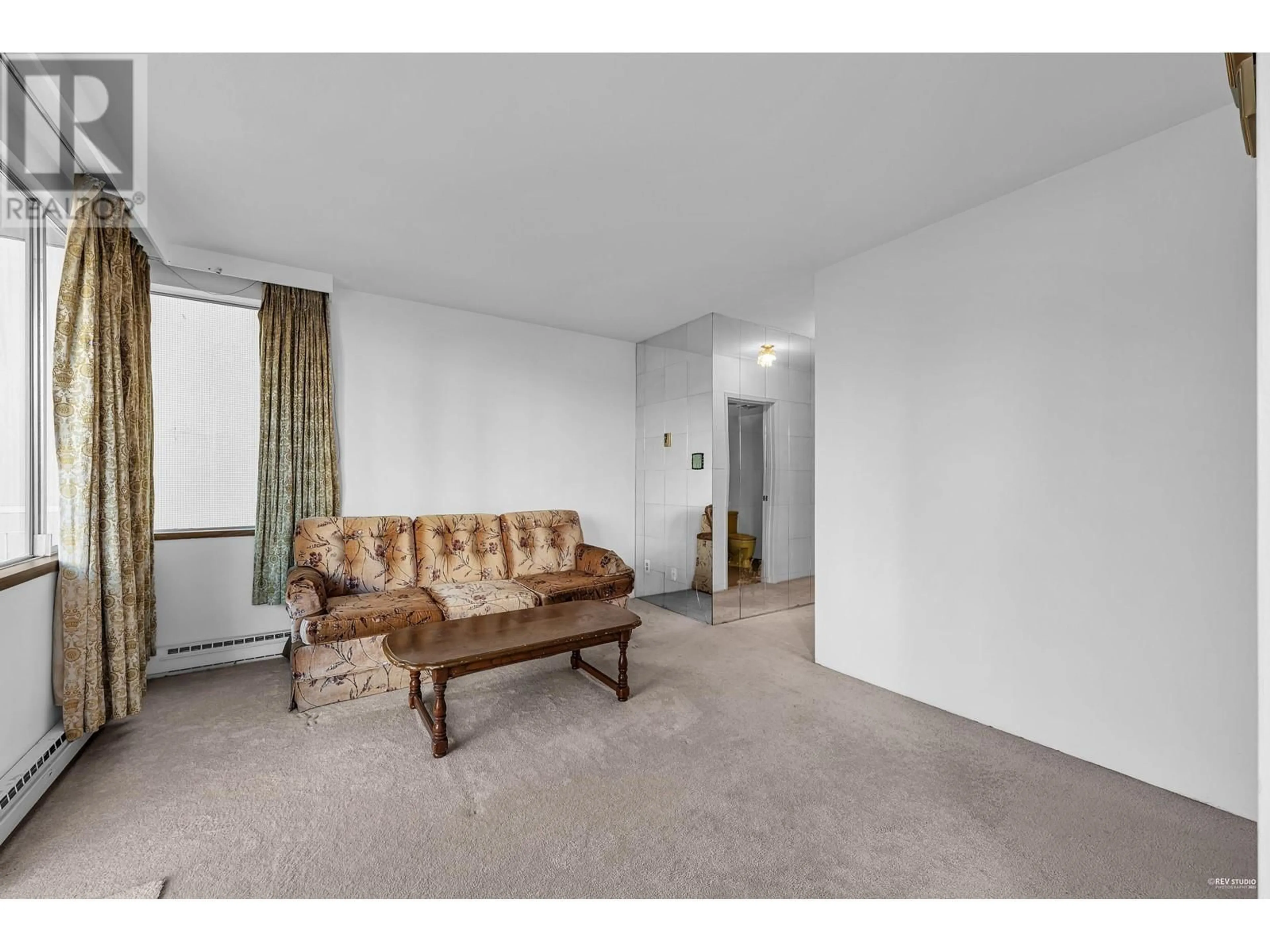 Living room with furniture, carpet floor for 501 1219 HARWOOD STREET, Vancouver British Columbia V6E1S5