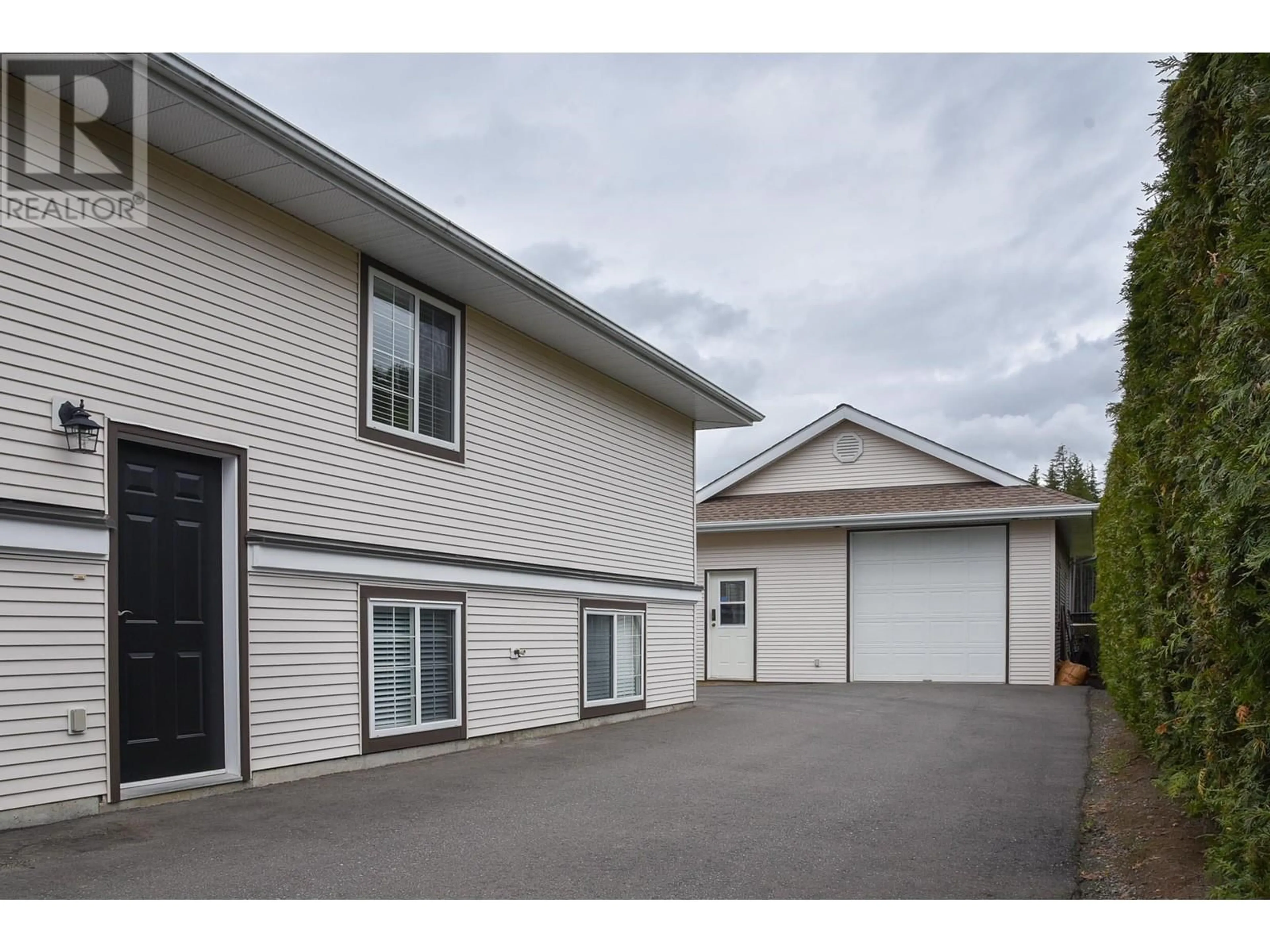 Indoor garage for 4934 TWEDLE AVENUE, Terrace British Columbia V8G4G7