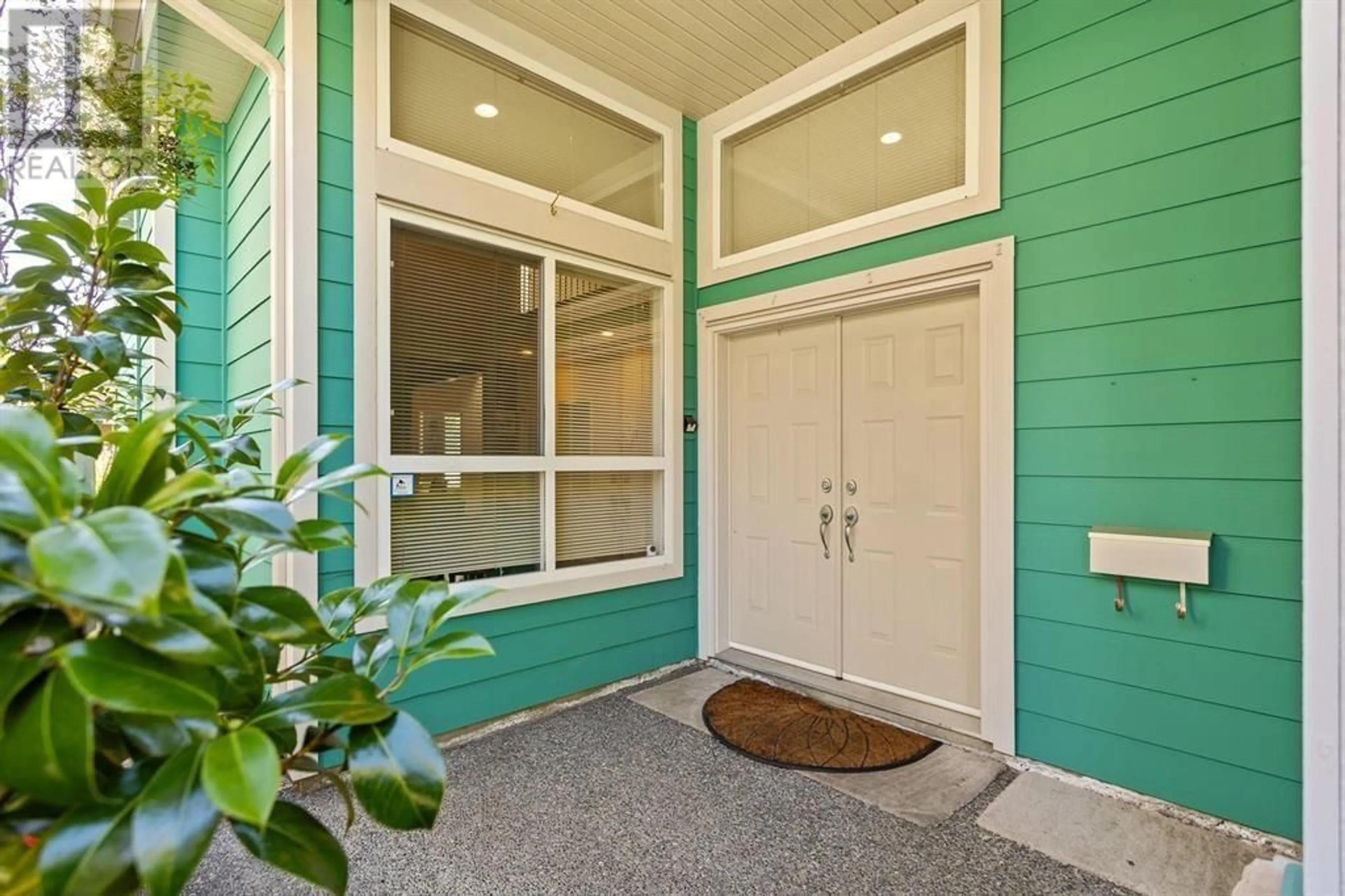 Indoor entryway for 6782 LIVINGSTONE PLACE, Richmond British Columbia V7C5N1