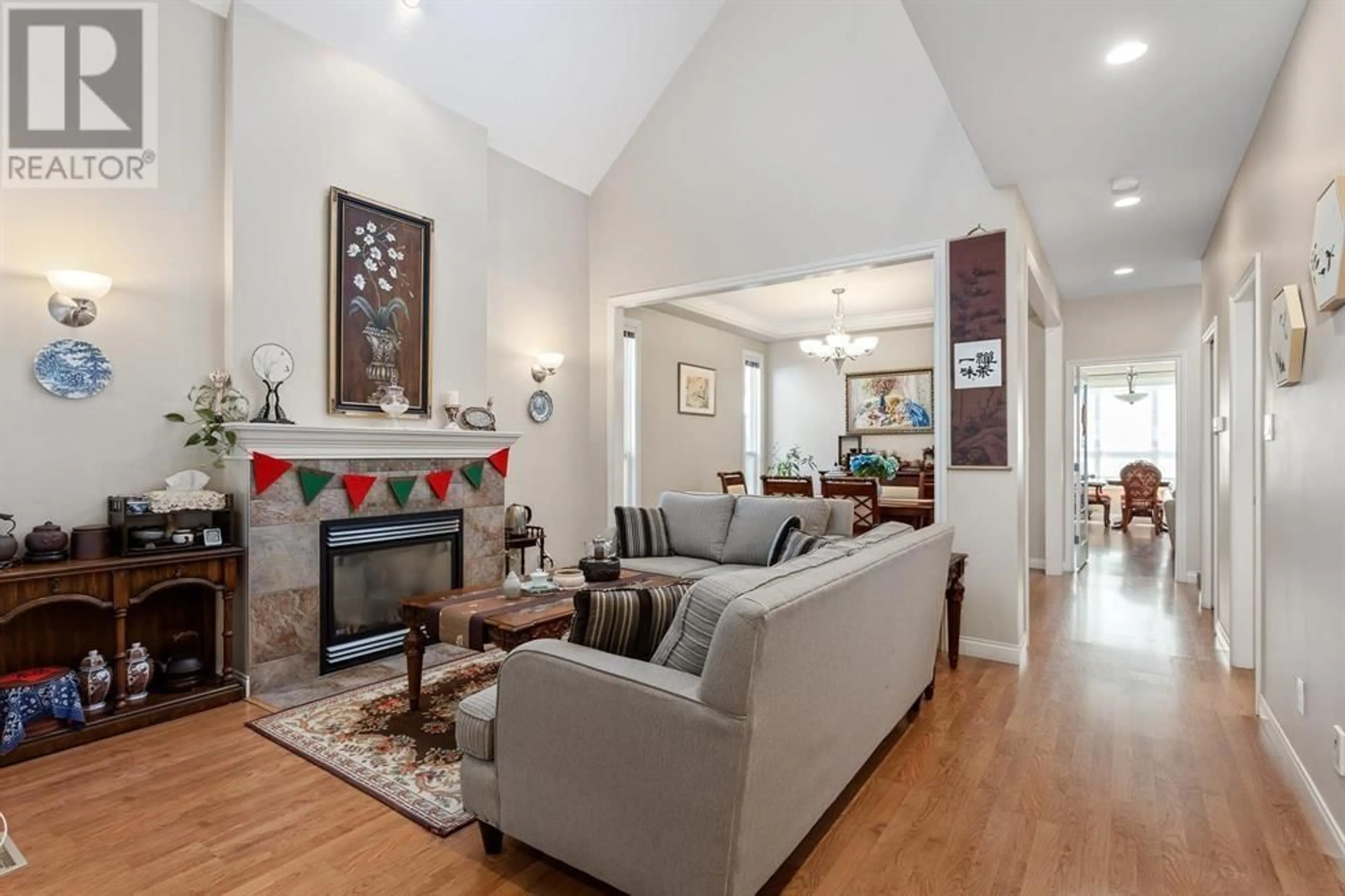 Living room with furniture, unknown for 6782 LIVINGSTONE PLACE, Richmond British Columbia V7C5N1