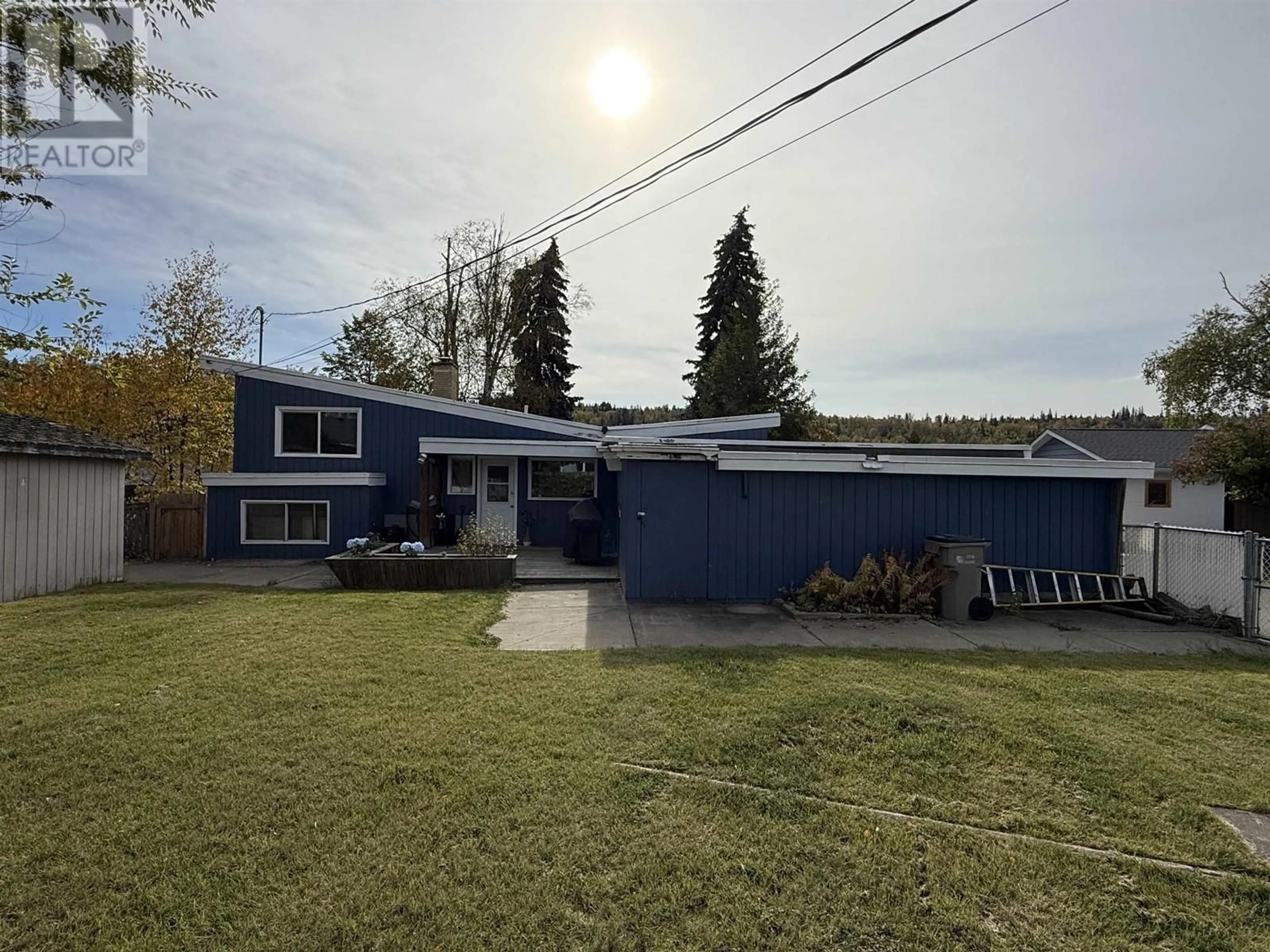 A pic from outside/outdoor area/front of a property/back of a property/a pic from drone, street for 1223 JOHNSTON AVENUE, Quesnel British Columbia V2J3C6