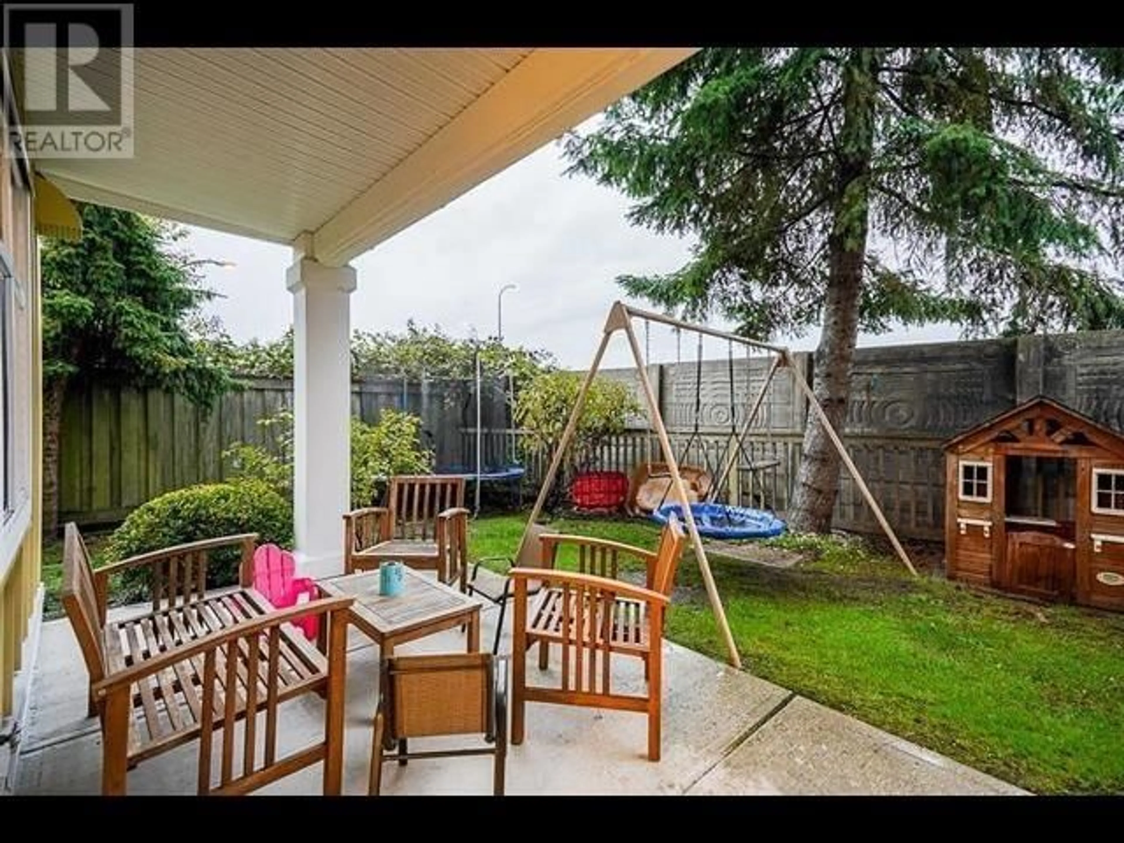 Patio, street for 74 935 EWEN AVENUE, New Westminster British Columbia V3M0A1