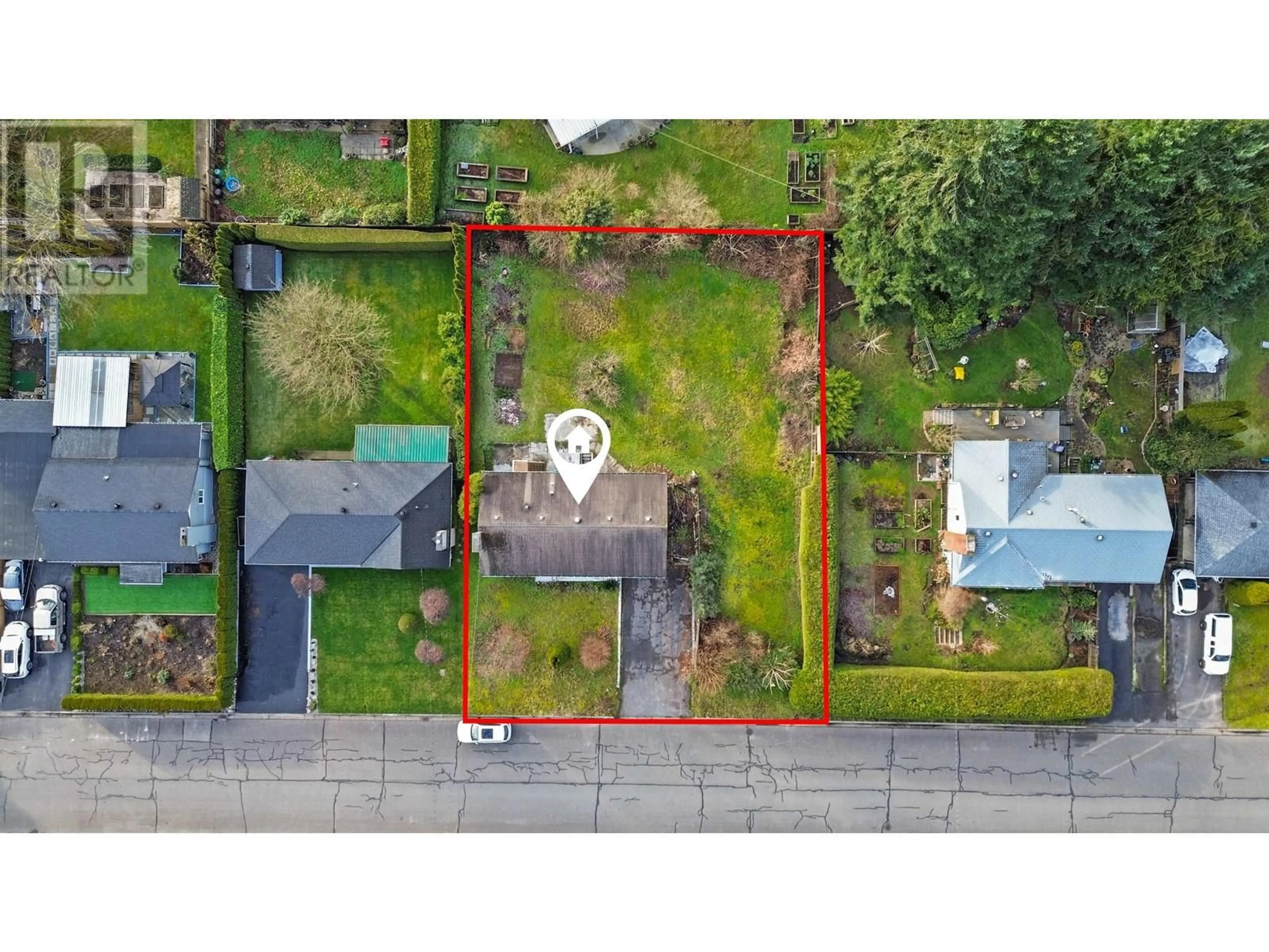 A pic from outside/outdoor area/front of a property/back of a property/a pic from drone, street for 12075 220TH STREET, Maple Ridge British Columbia V2X5R6