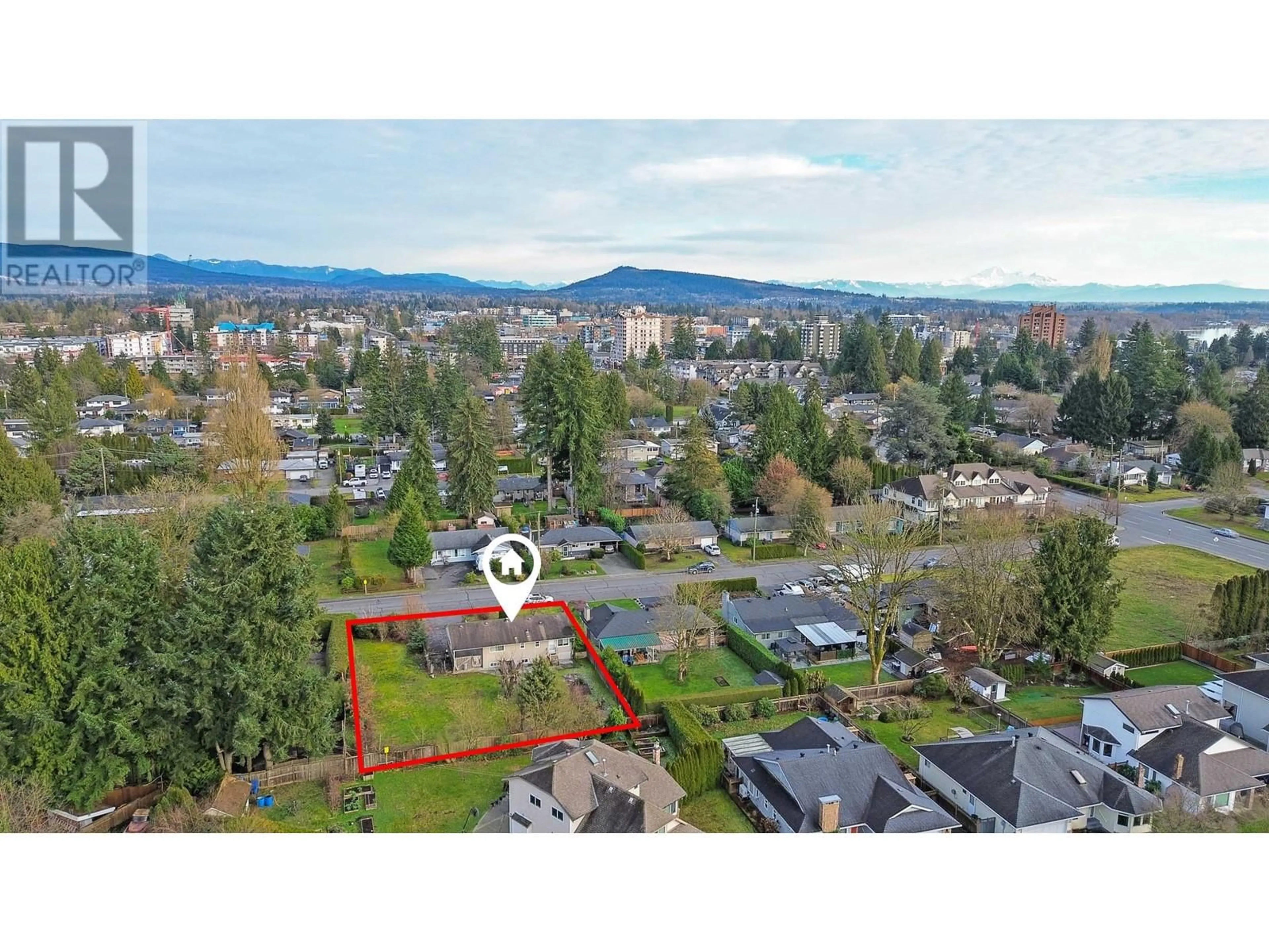 A pic from outside/outdoor area/front of a property/back of a property/a pic from drone, unknown for 12075 220TH STREET, Maple Ridge British Columbia V2X5R6