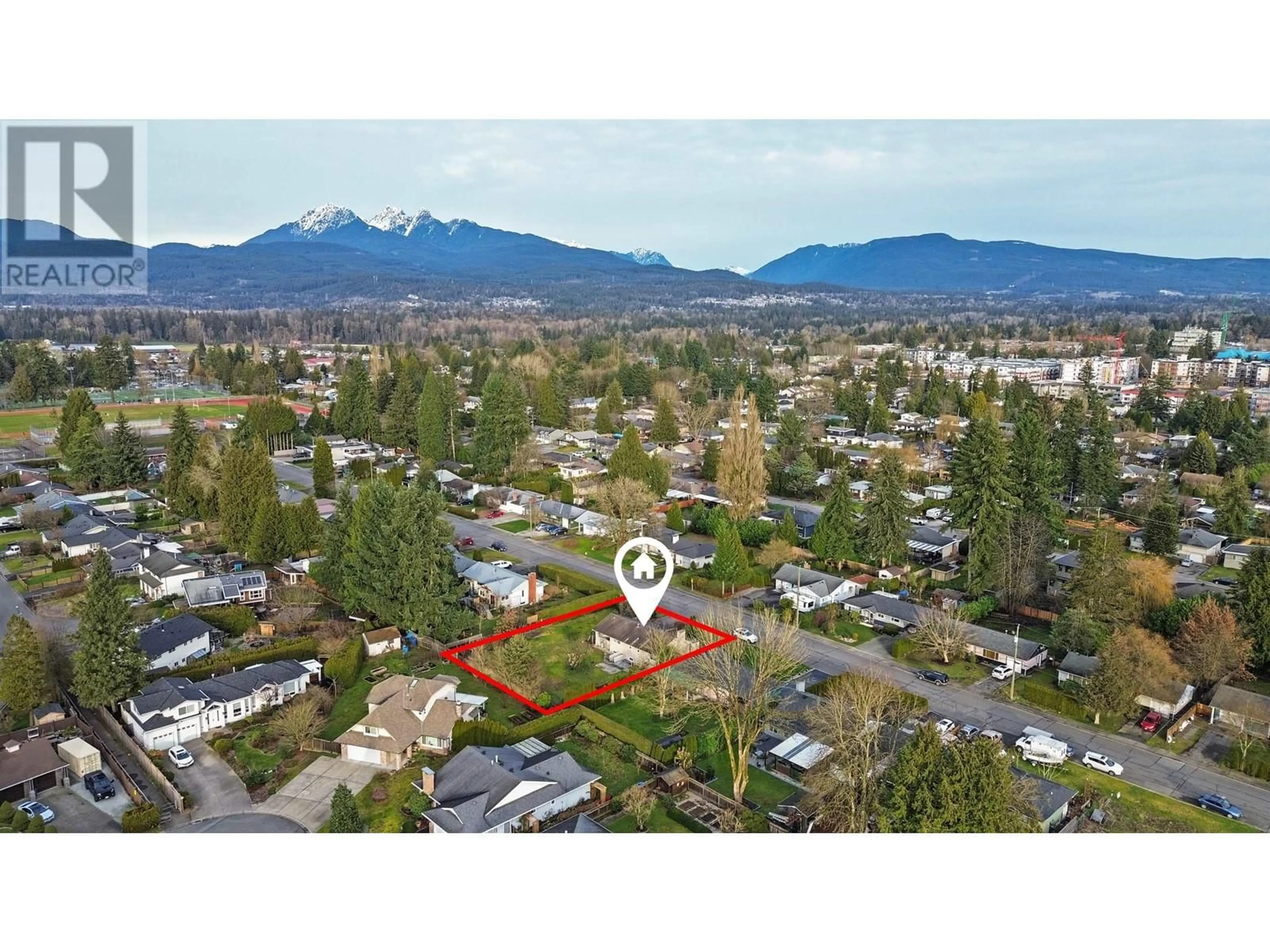 A pic from outside/outdoor area/front of a property/back of a property/a pic from drone, mountain view for 12075 220TH STREET, Maple Ridge British Columbia V2X5R6