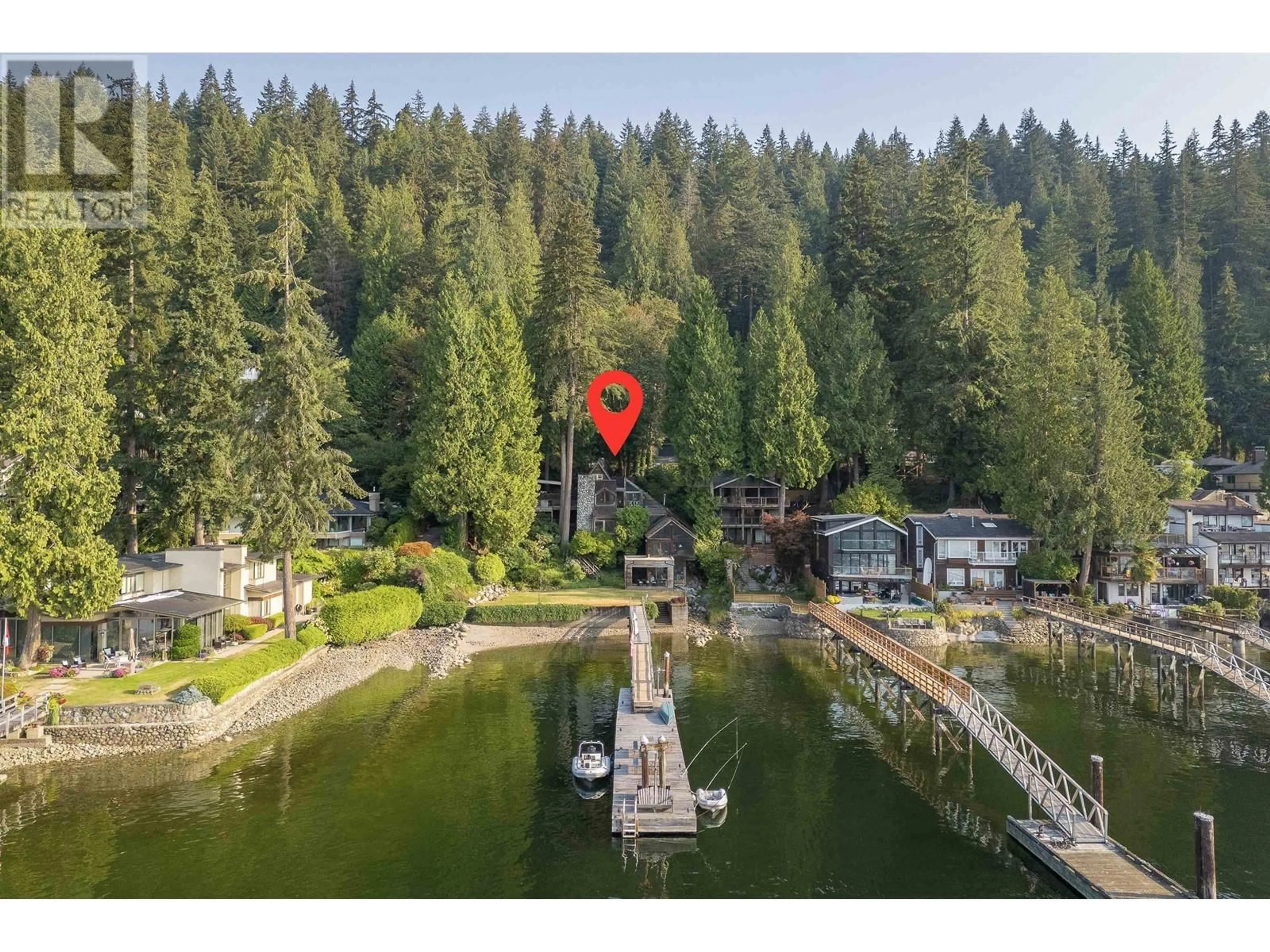 A pic from outside/outdoor area/front of a property/back of a property/a pic from drone, water/lake/river/ocean view for 2802 PANORAMA DRIVE, North Vancouver British Columbia V7G1V6