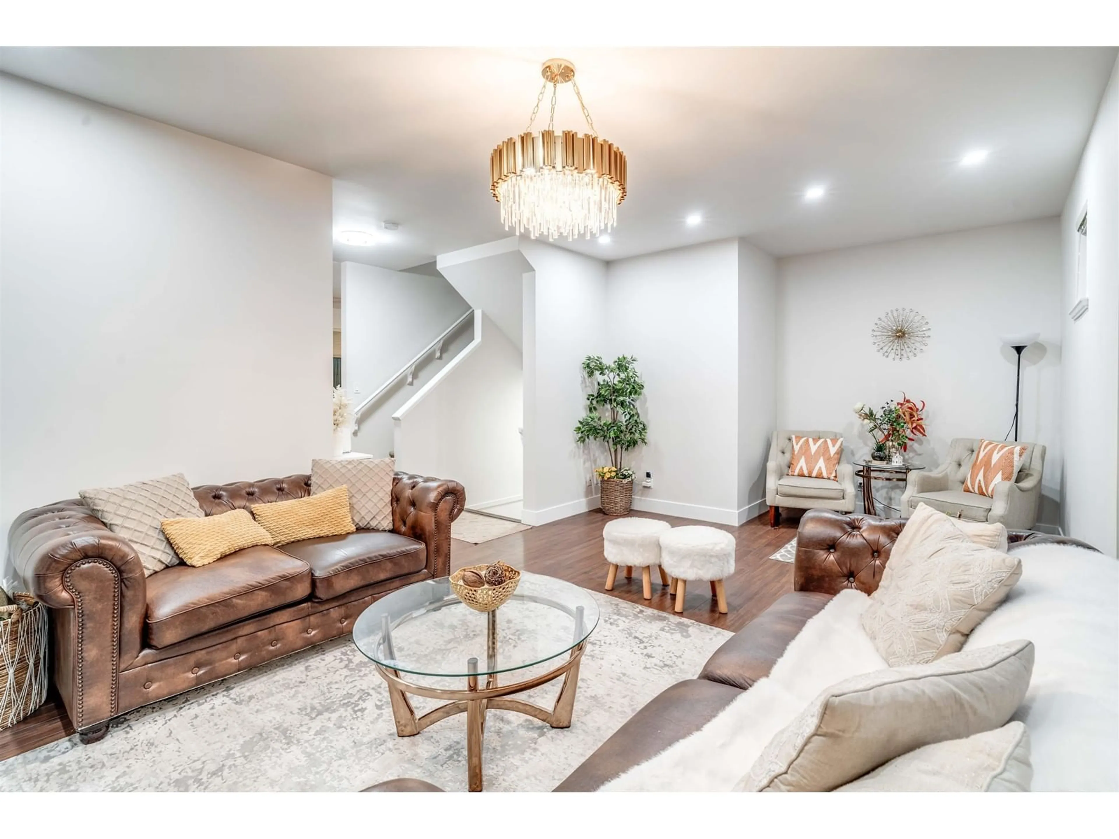 Living room with furniture, unknown for 114 - 6299 144, Surrey British Columbia V3X1A2