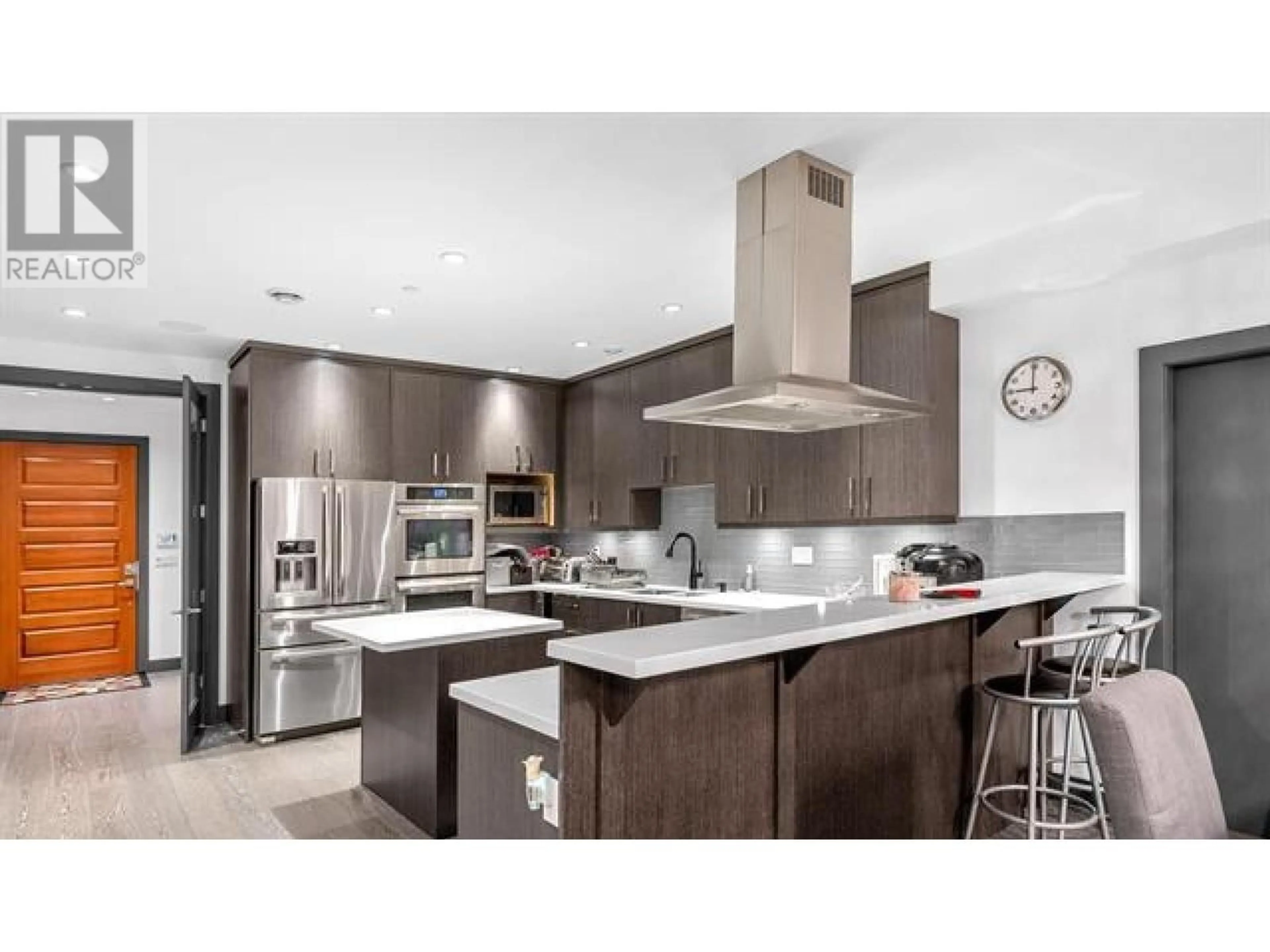 Contemporary kitchen, unknown for 7493 GATINEAU PLACE, Vancouver British Columbia V5S2S3