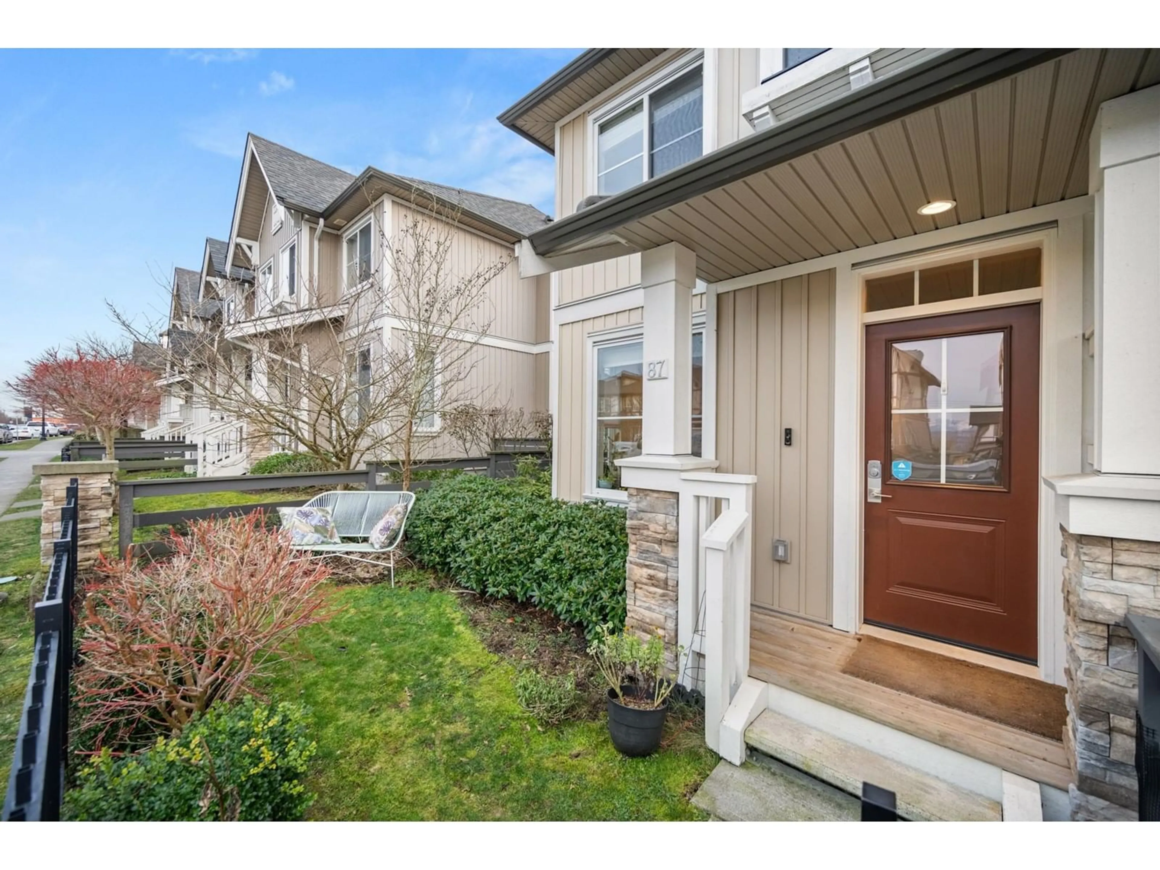 Indoor entryway for 87 31032 WESTRIDGE PLACE, Abbotsford British Columbia V2T0C6