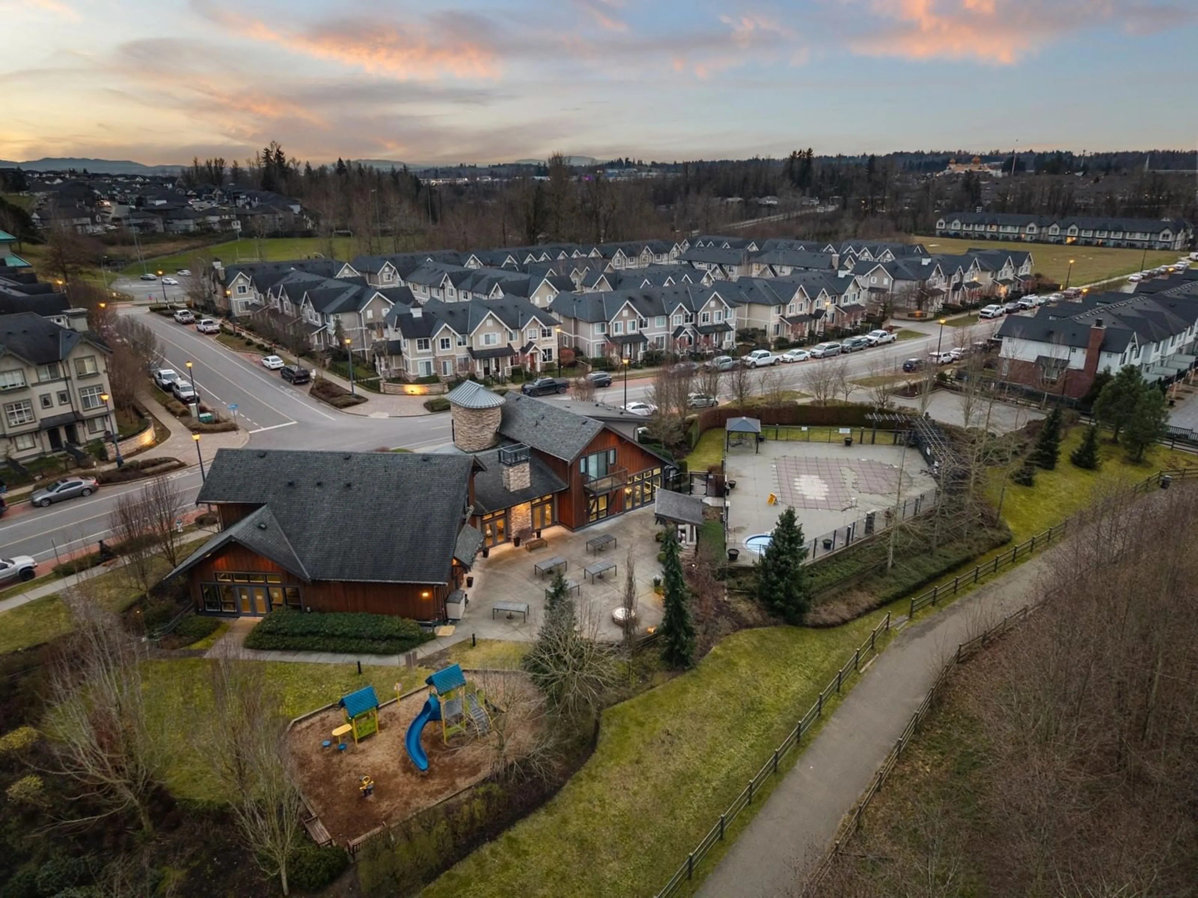 A pic from outside/outdoor area/front of a property/back of a property/a pic from drone, mountain view for 87 31032 WESTRIDGE PLACE, Abbotsford British Columbia V2T0C6