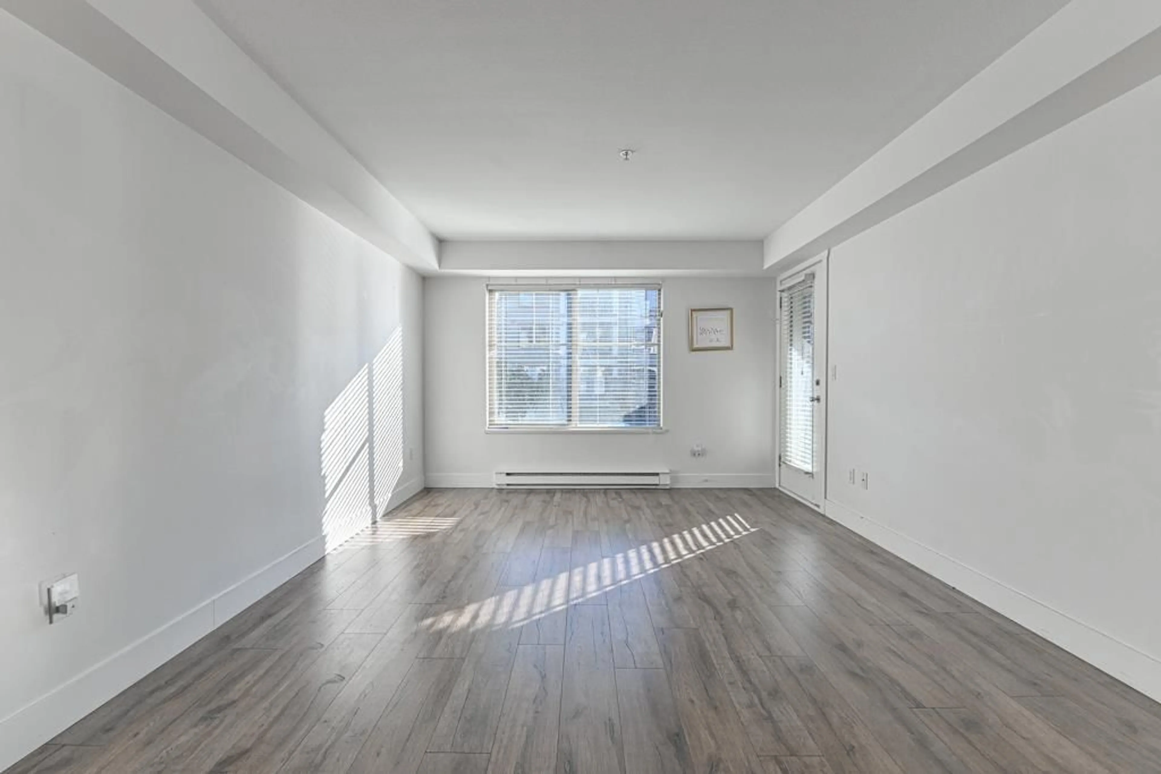 A pic of a room for 215 - 45567 YALE ROAD, Chilliwack British Columbia V2P0B2