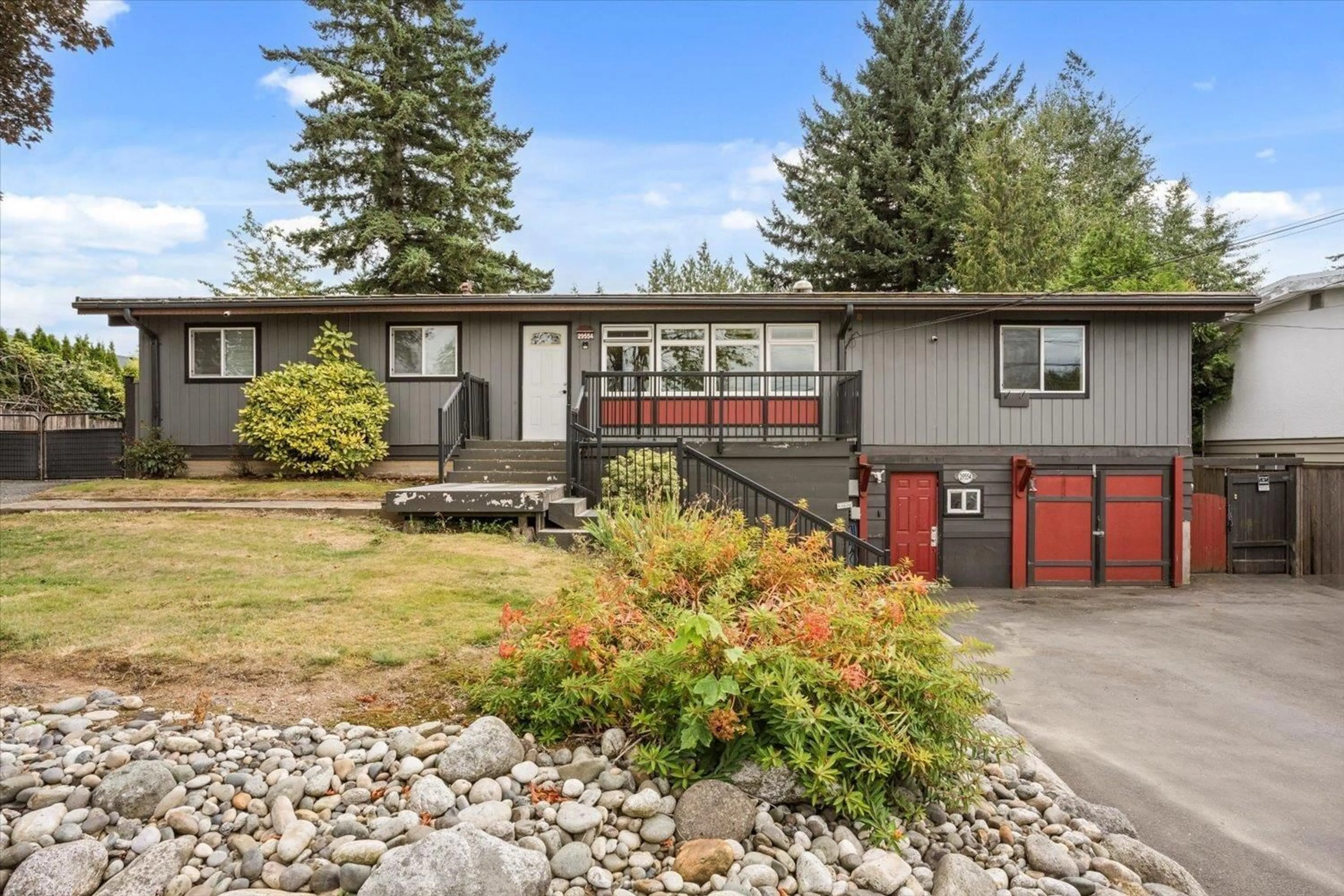 Home with vinyl exterior material, unknown for 29554 DUNCAN, Abbotsford British Columbia V4X1J4
