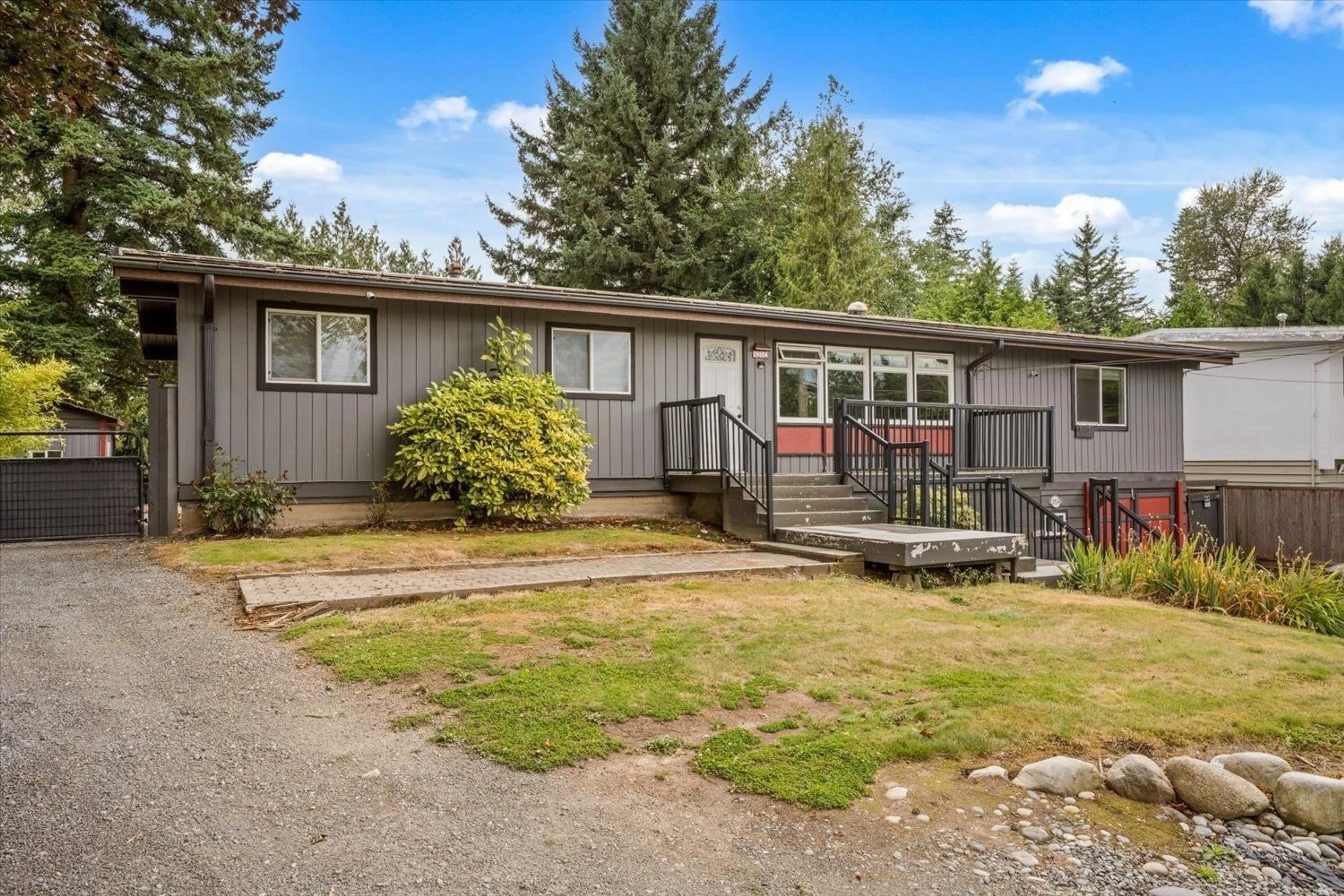 Home with vinyl exterior material, unknown for 29554 DUNCAN, Abbotsford British Columbia V4X1J4