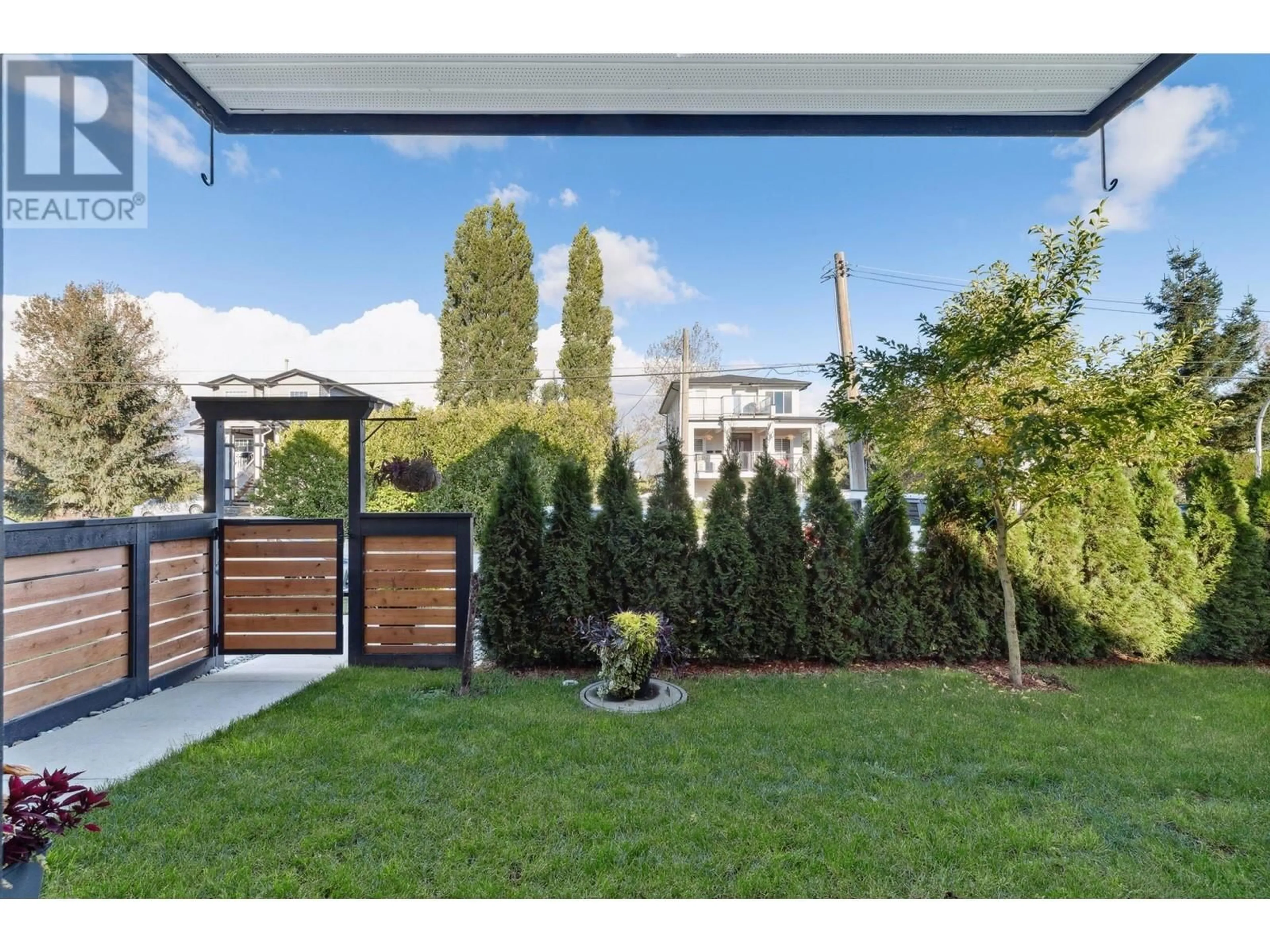 Patio, street for 112 JARDINE STREET, New Westminster British Columbia V3M5M2