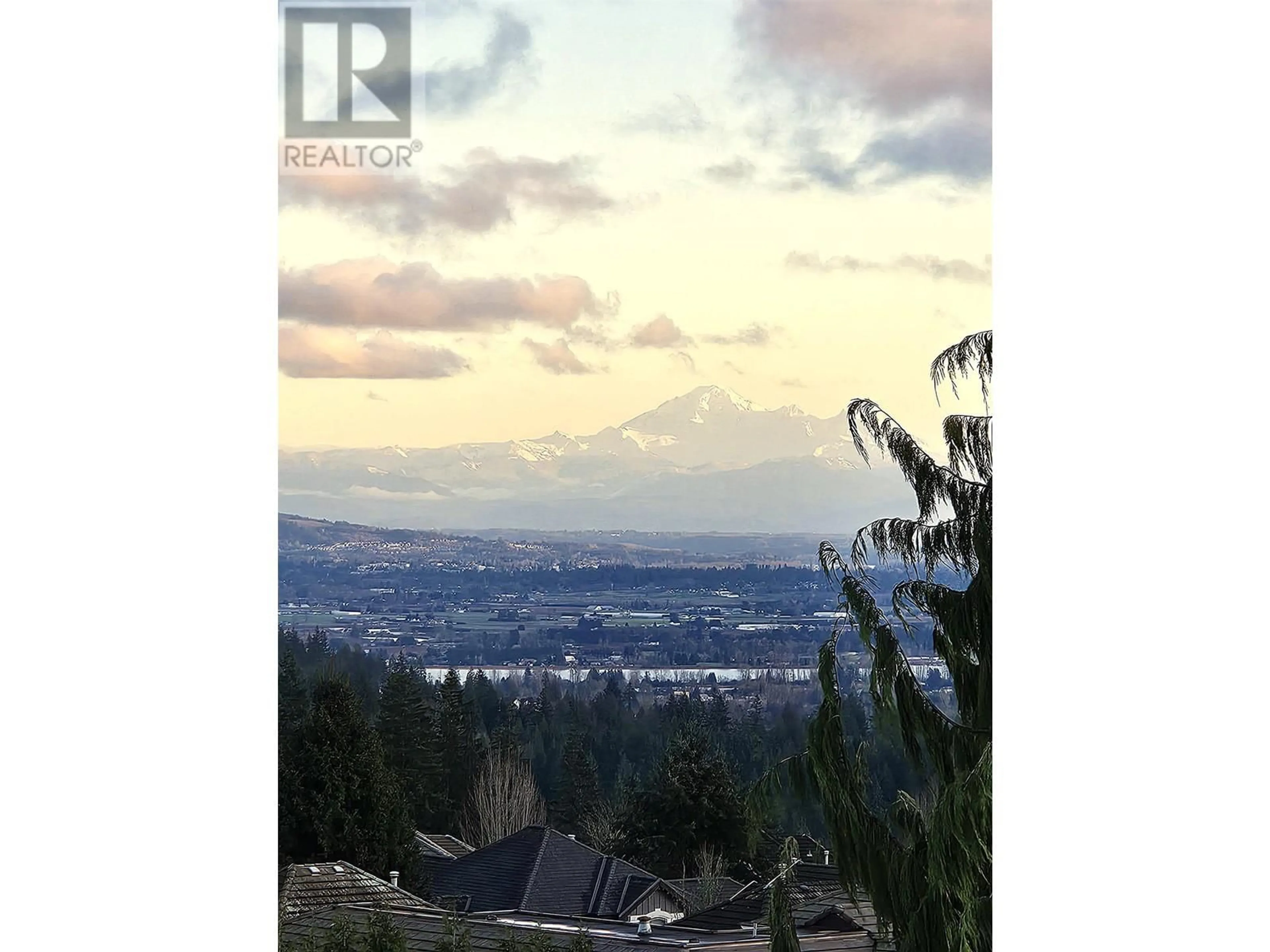 Blurry image for 3176 PLATEAU BOULEVARD, Coquitlam British Columbia V3E3J2