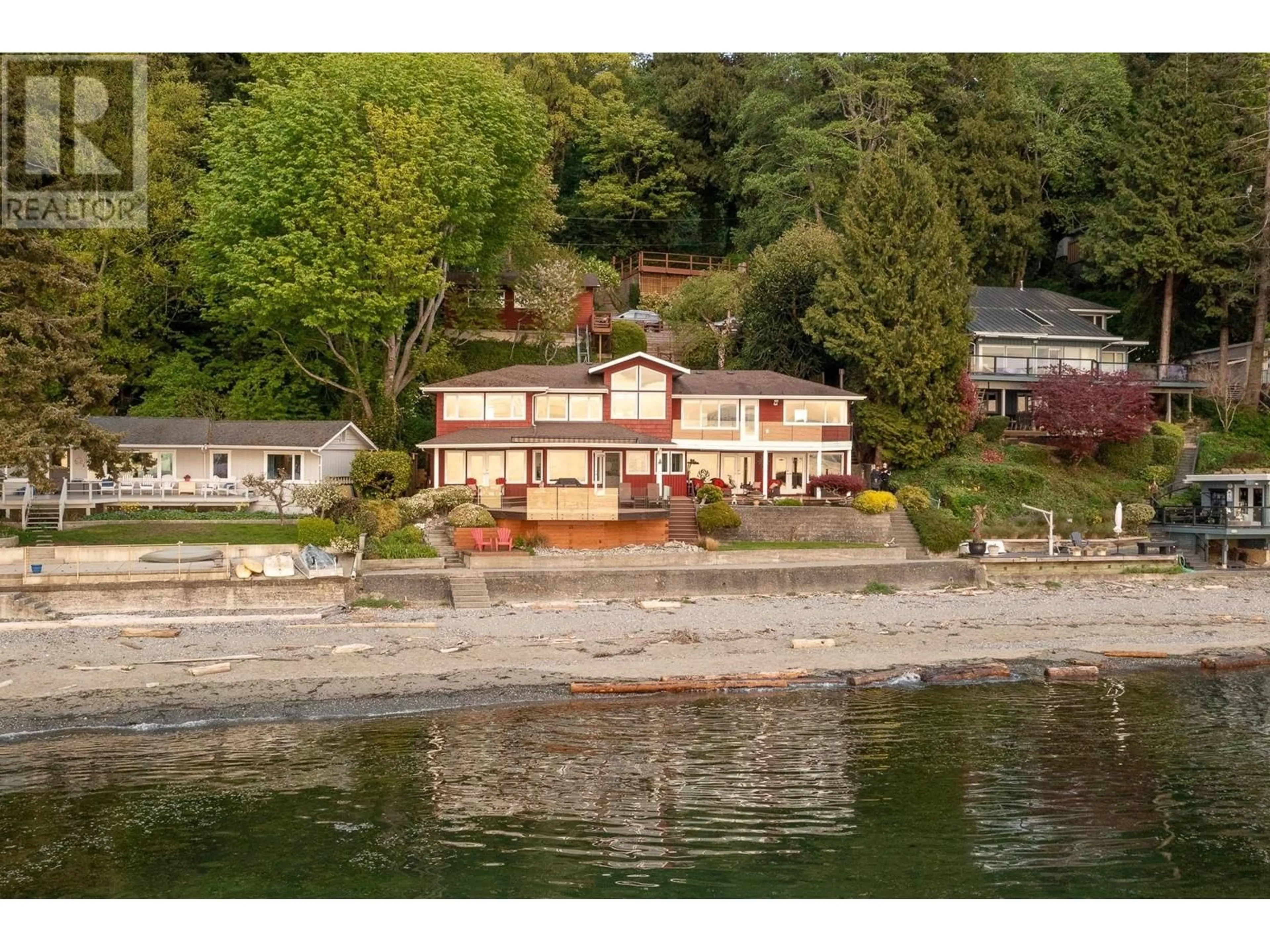 A pic from outside/outdoor area/front of a property/back of a property/a pic from drone, water/lake/river/ocean view for 330 TSAWWASSEN BEACH ROAD, Delta British Columbia V4M4C9
