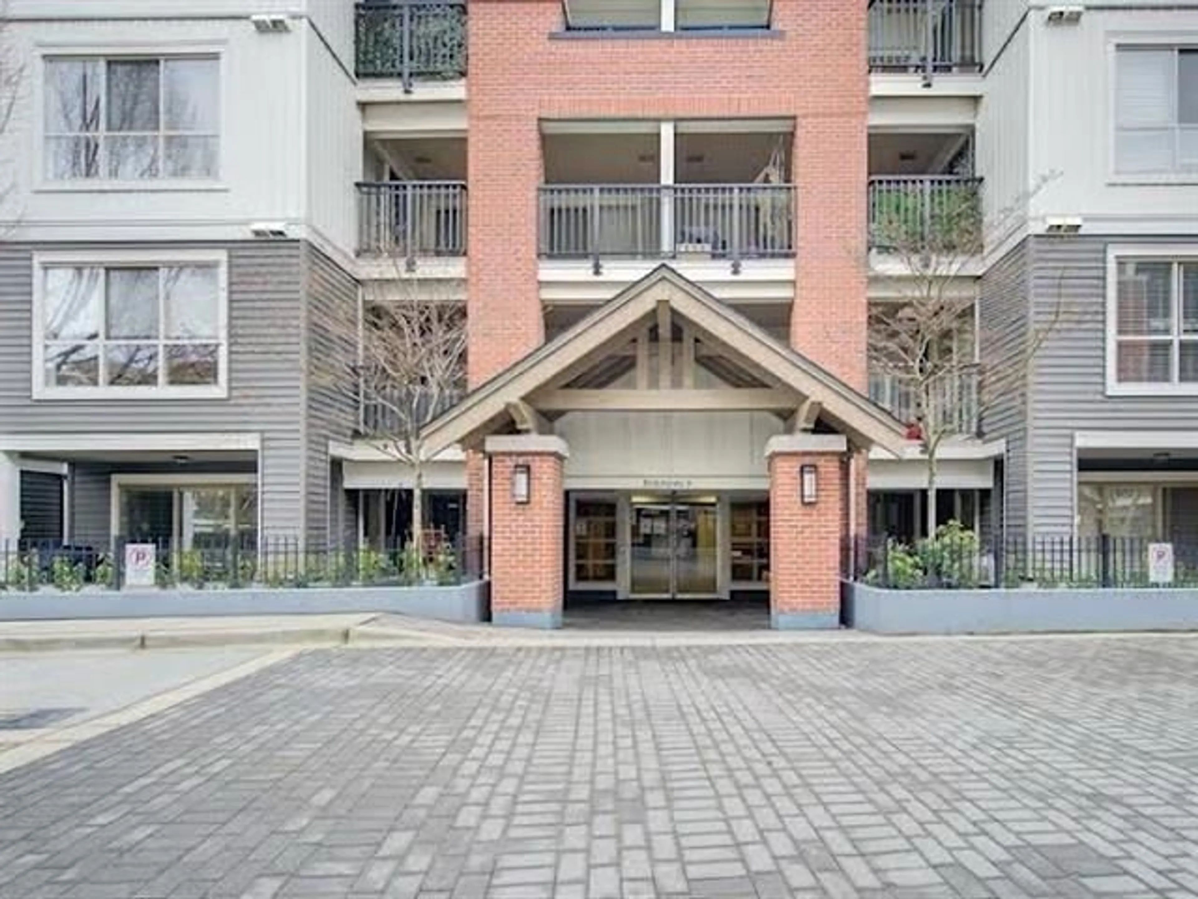 Indoor foyer for A217 8929 202 STREET, Langley British Columbia V1M0B4