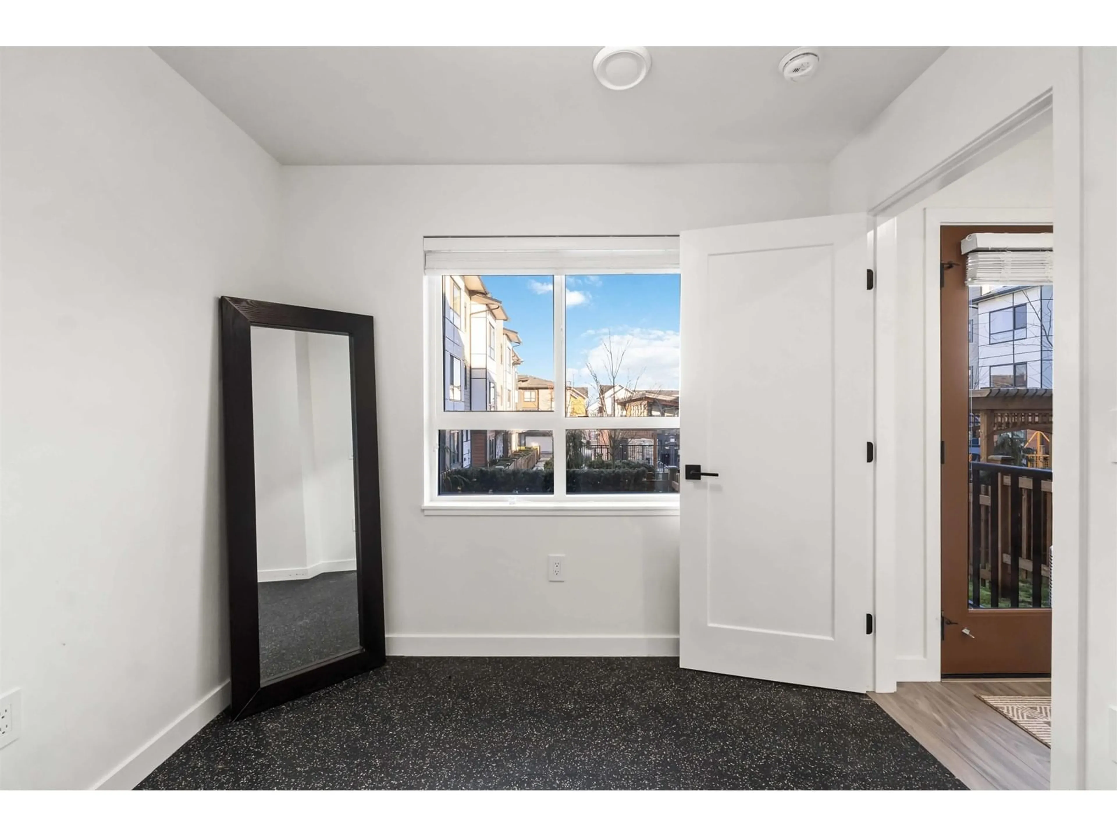 Indoor entryway for 32 20150 81 AVENUE, Langley British Columbia V2Y3L8