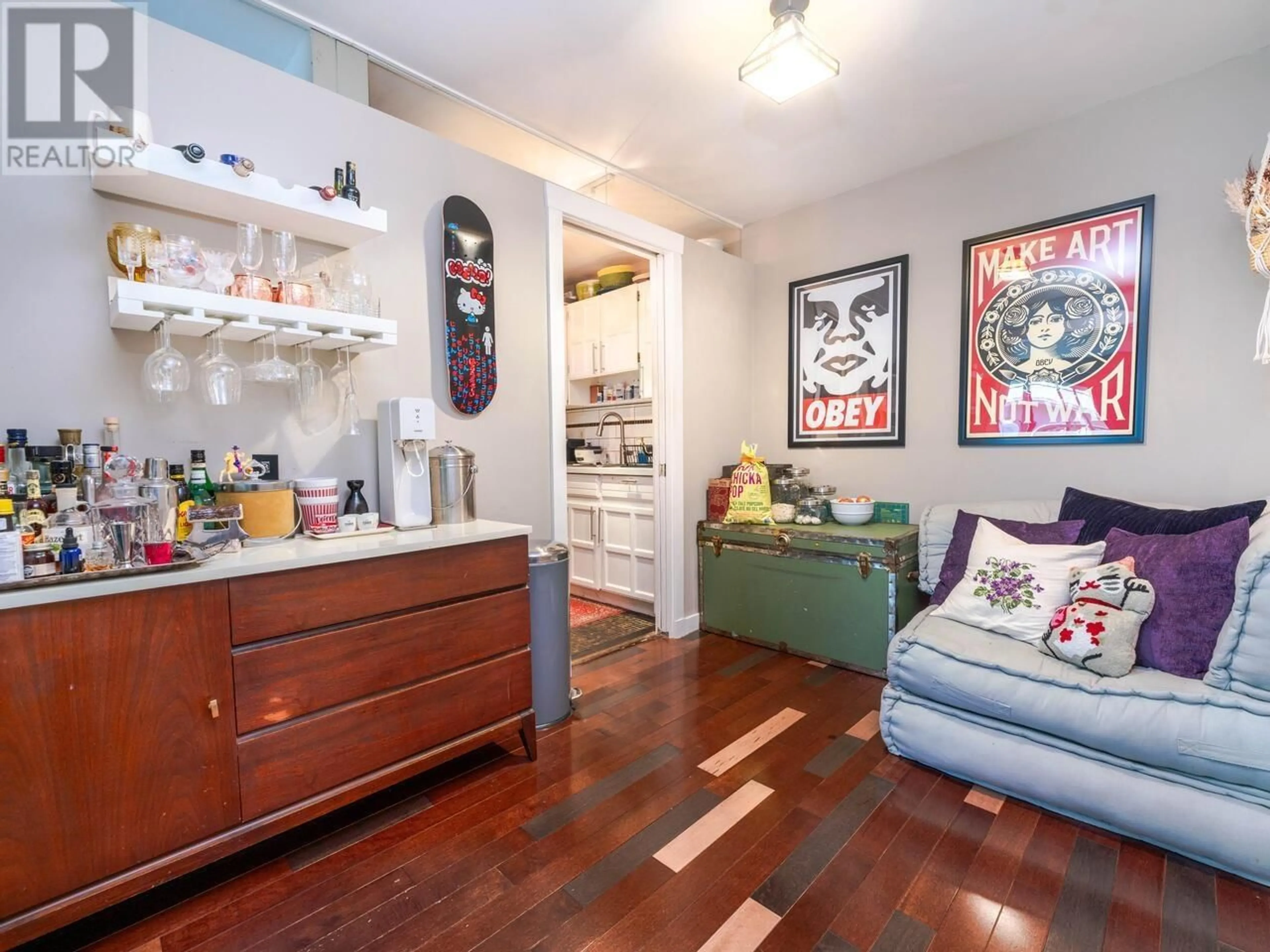 Living room with furniture, wood/laminate floor for 340 588 E 5TH AVENUE, Vancouver British Columbia V5T4H6