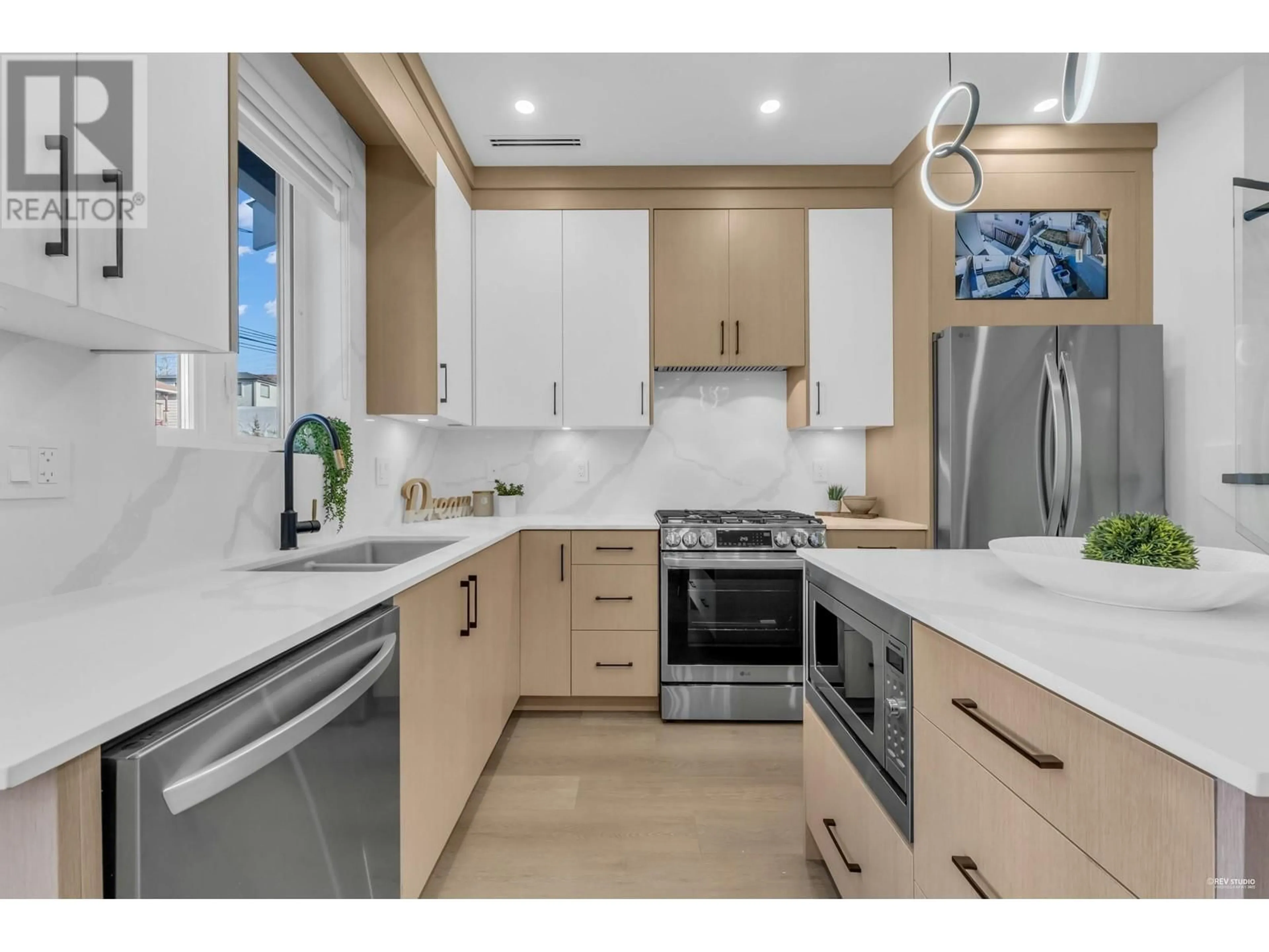 Open concept kitchen, unknown for 583 E 61ST AVENUE, Vancouver British Columbia V5X2B8