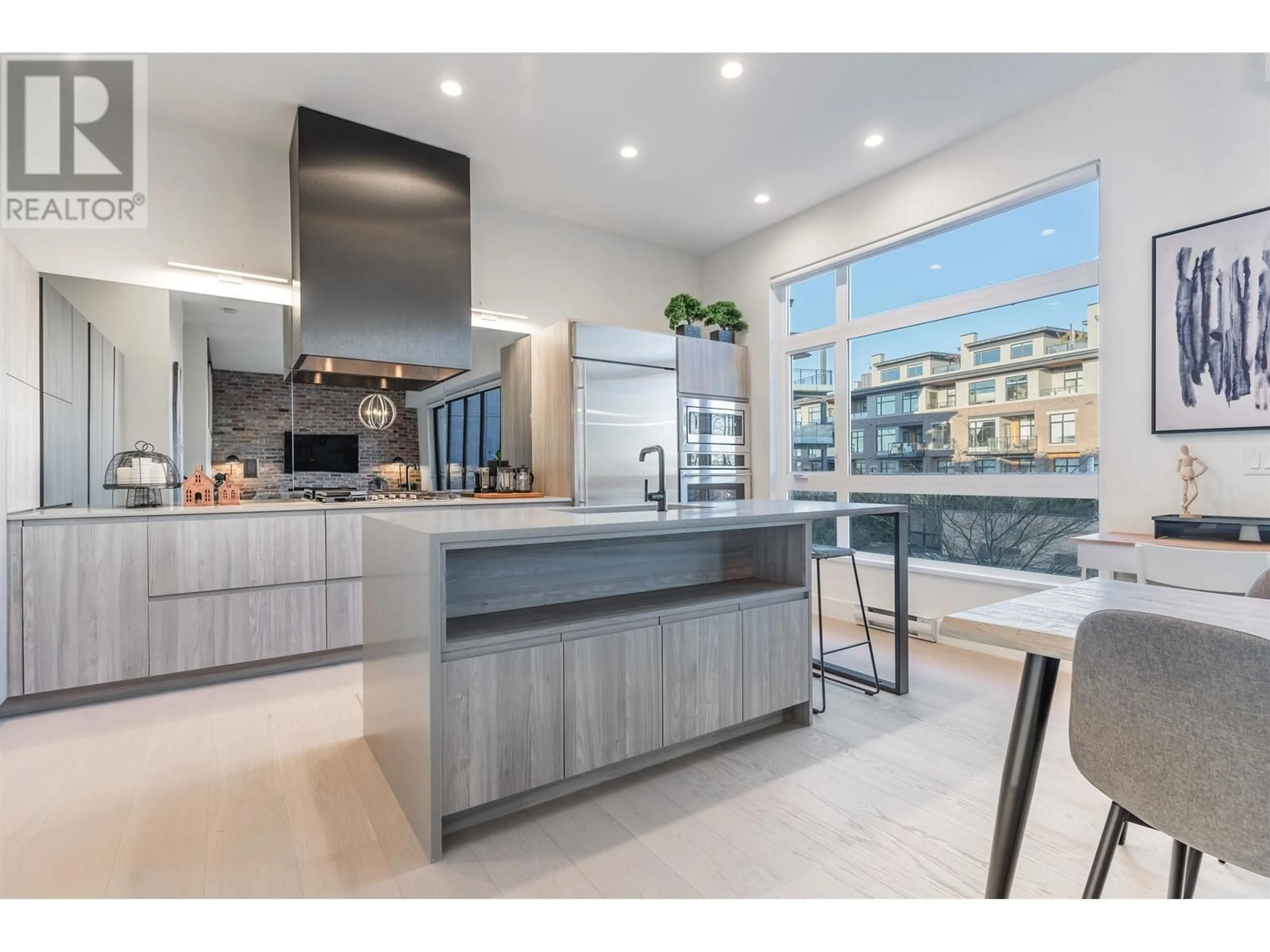 Contemporary kitchen, unknown for 212 300 SALTER STREET, New Westminster British Columbia V3M0L9