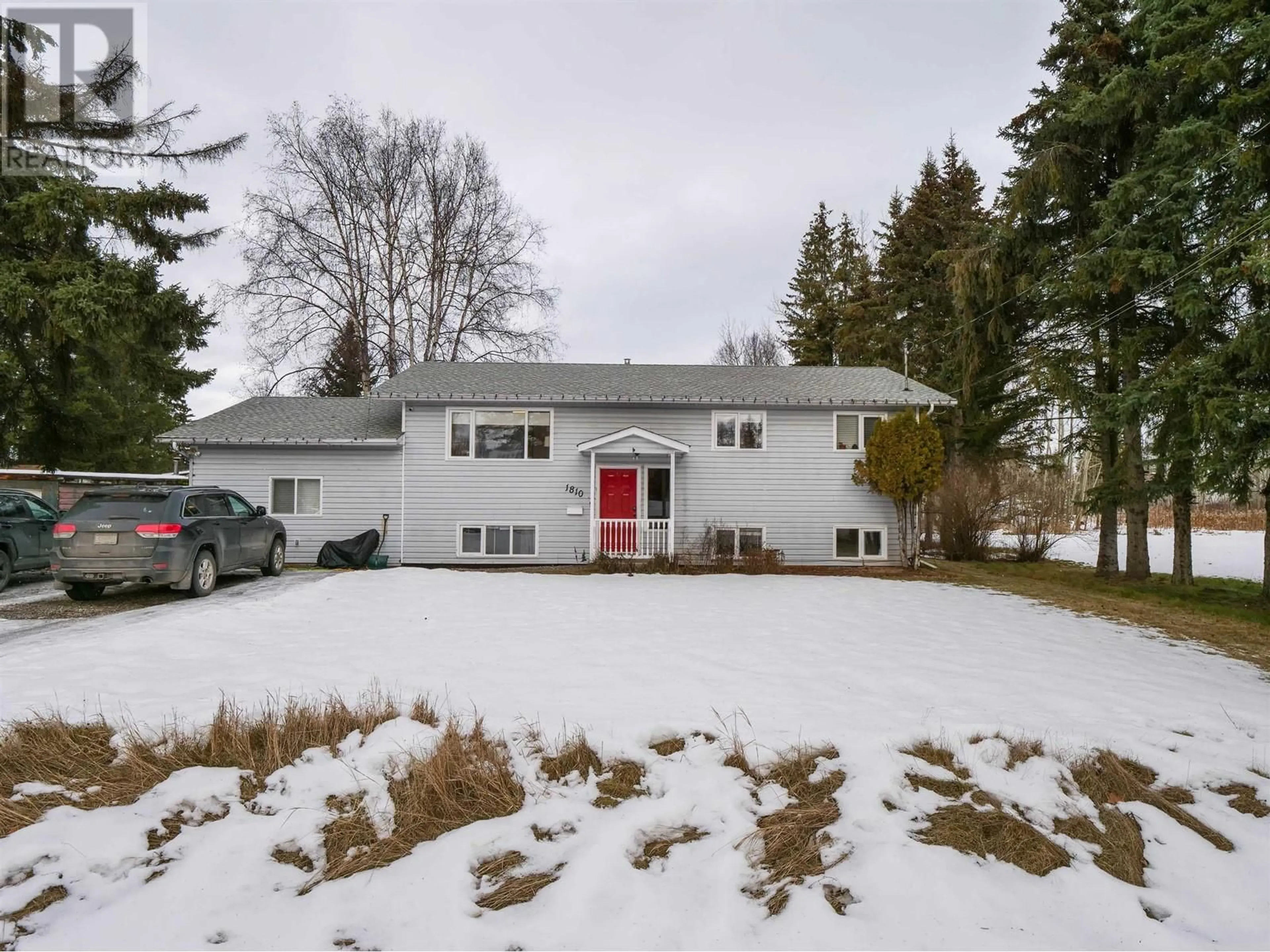 A pic from outside/outdoor area/front of a property/back of a property/a pic from drone, street for 1810 POPLAR AVENUE, Quesnel British Columbia V2J3Z5