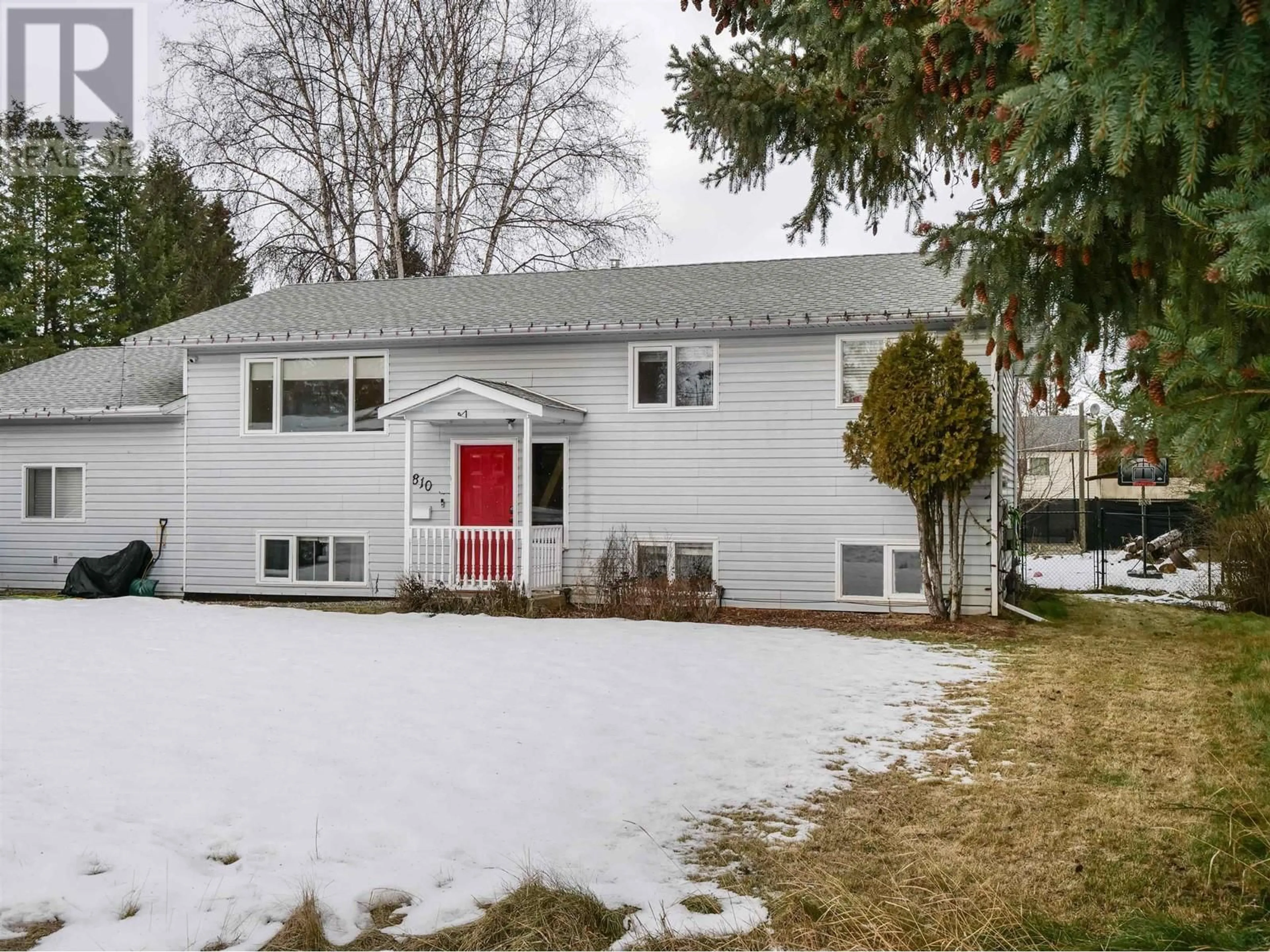 Home with vinyl exterior material, street for 1810 POPLAR AVENUE, Quesnel British Columbia V2J3Z5