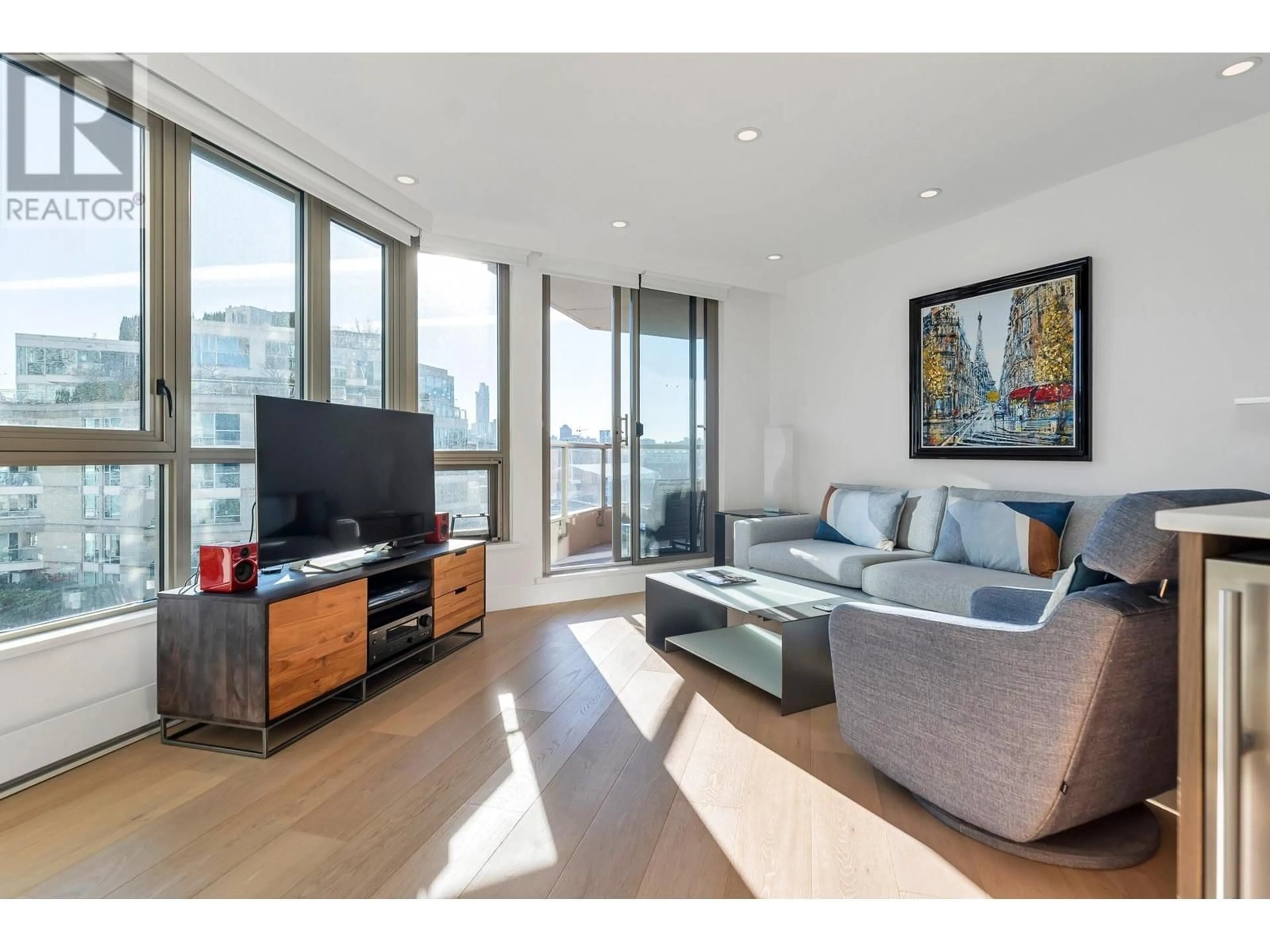 Living room with furniture, wood/laminate floor for 601 1625 HORNBY STREET, Vancouver British Columbia V6Z2M2