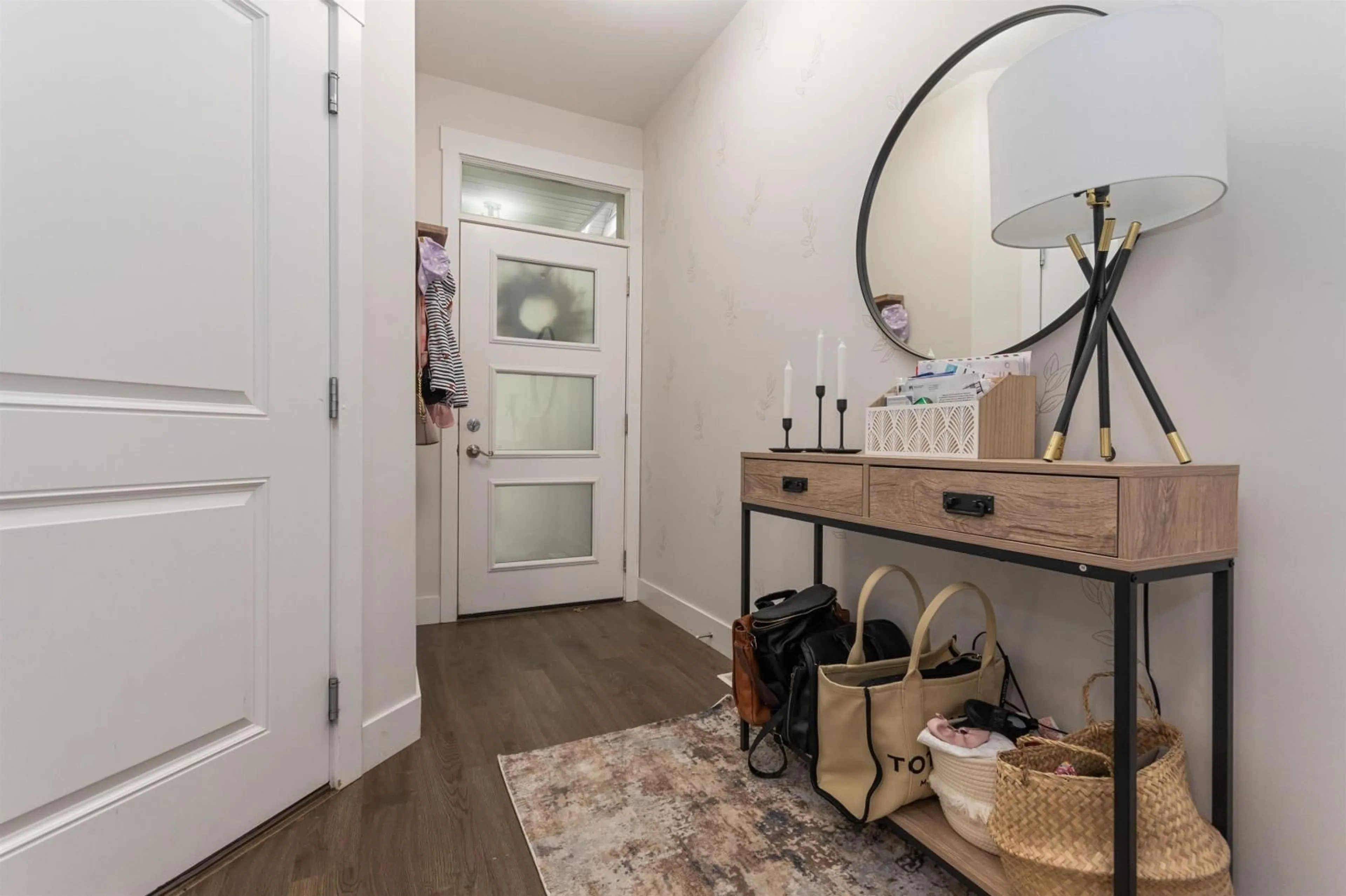 Indoor entryway for 2 - 5797 PROMONTORY ROAD, Chilliwack British Columbia V2R0Z2