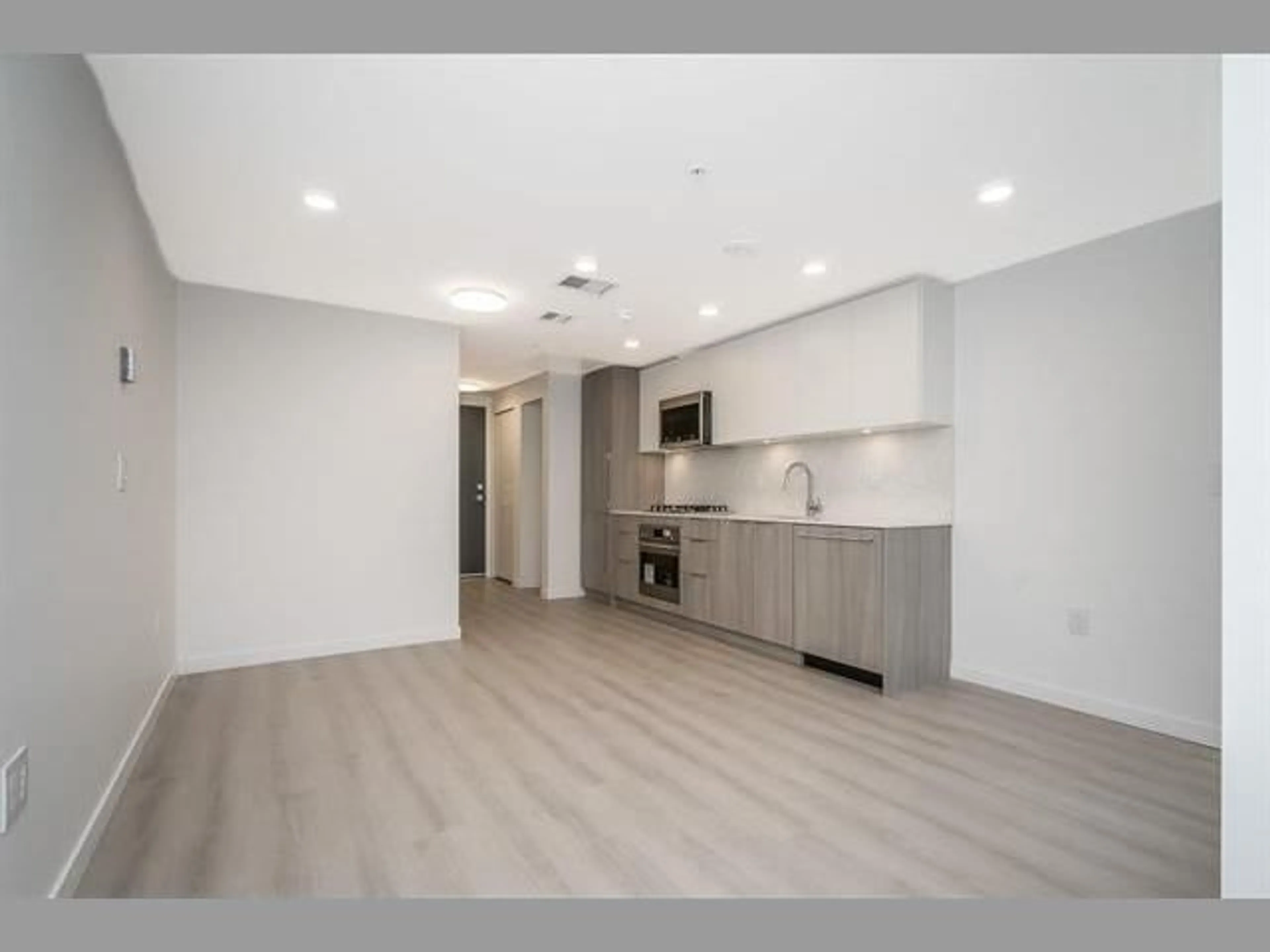 Open concept kitchen, unknown for 308 - 10333 133, Surrey British Columbia V3T0V1