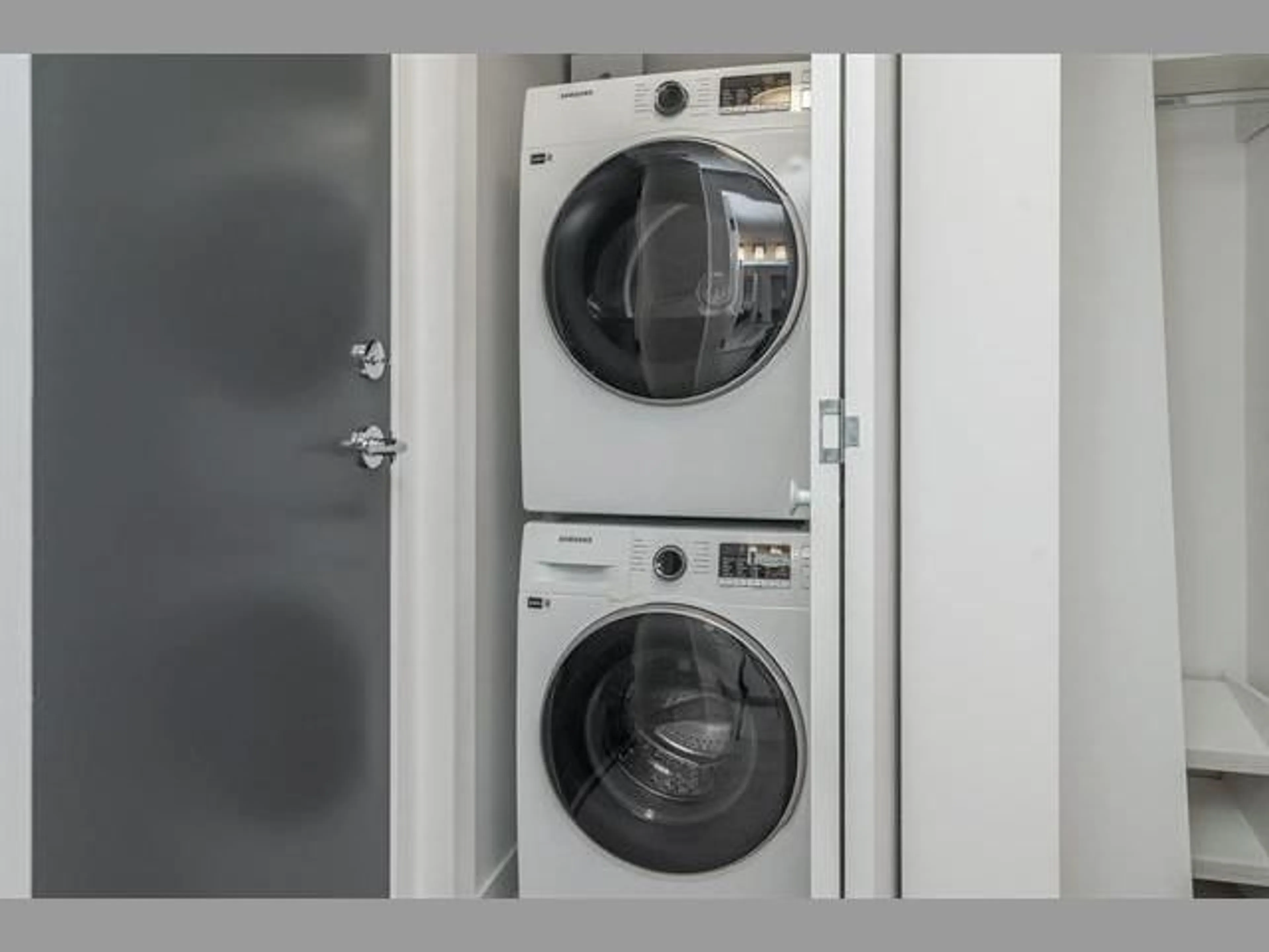 Laundry room for 308 - 10333 133, Surrey British Columbia V3T0V1