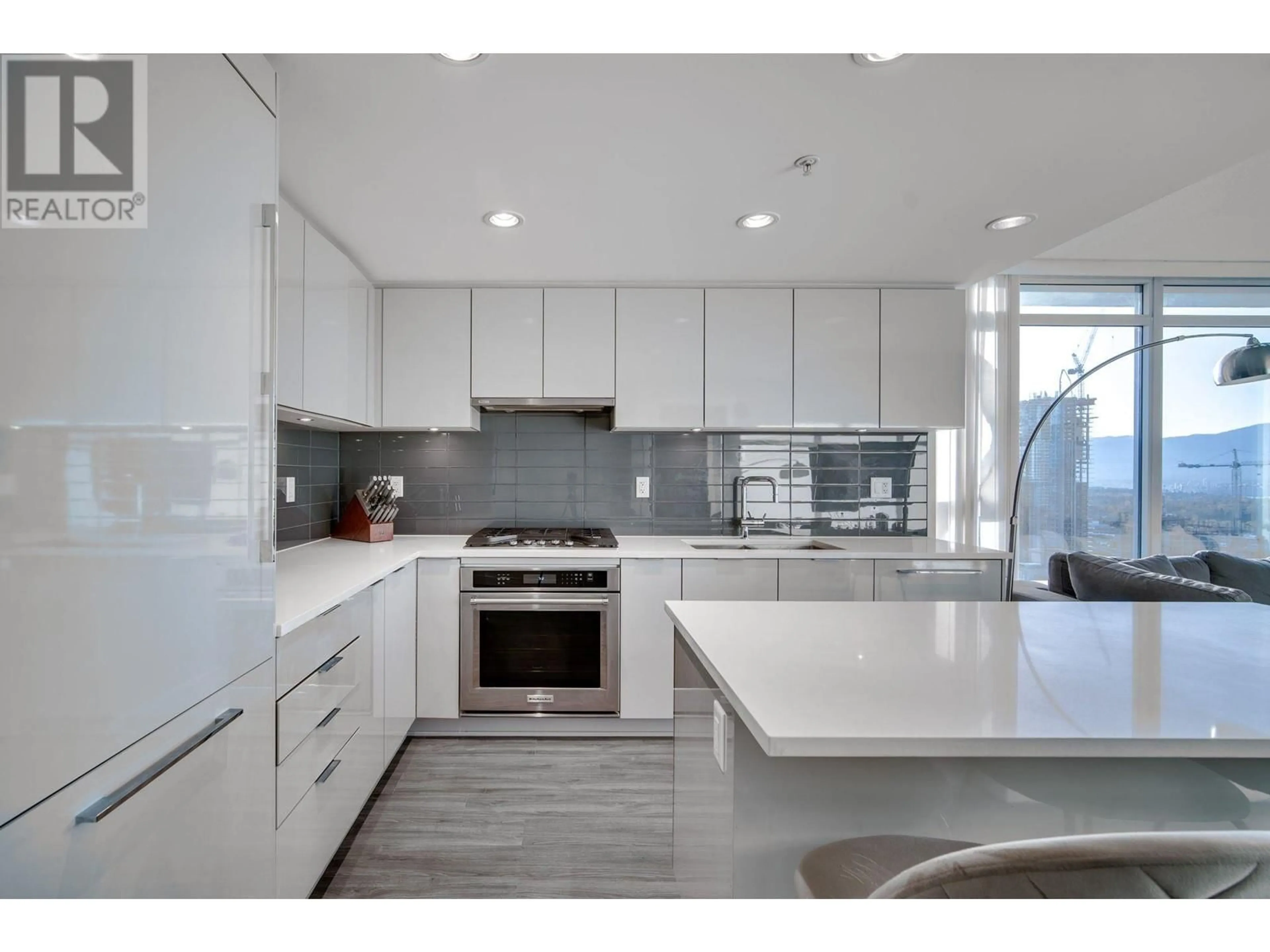 Contemporary kitchen, ceramic/tile floor for 3806 - 2388 MADISON AVENUE, Burnaby British Columbia V5C0K8