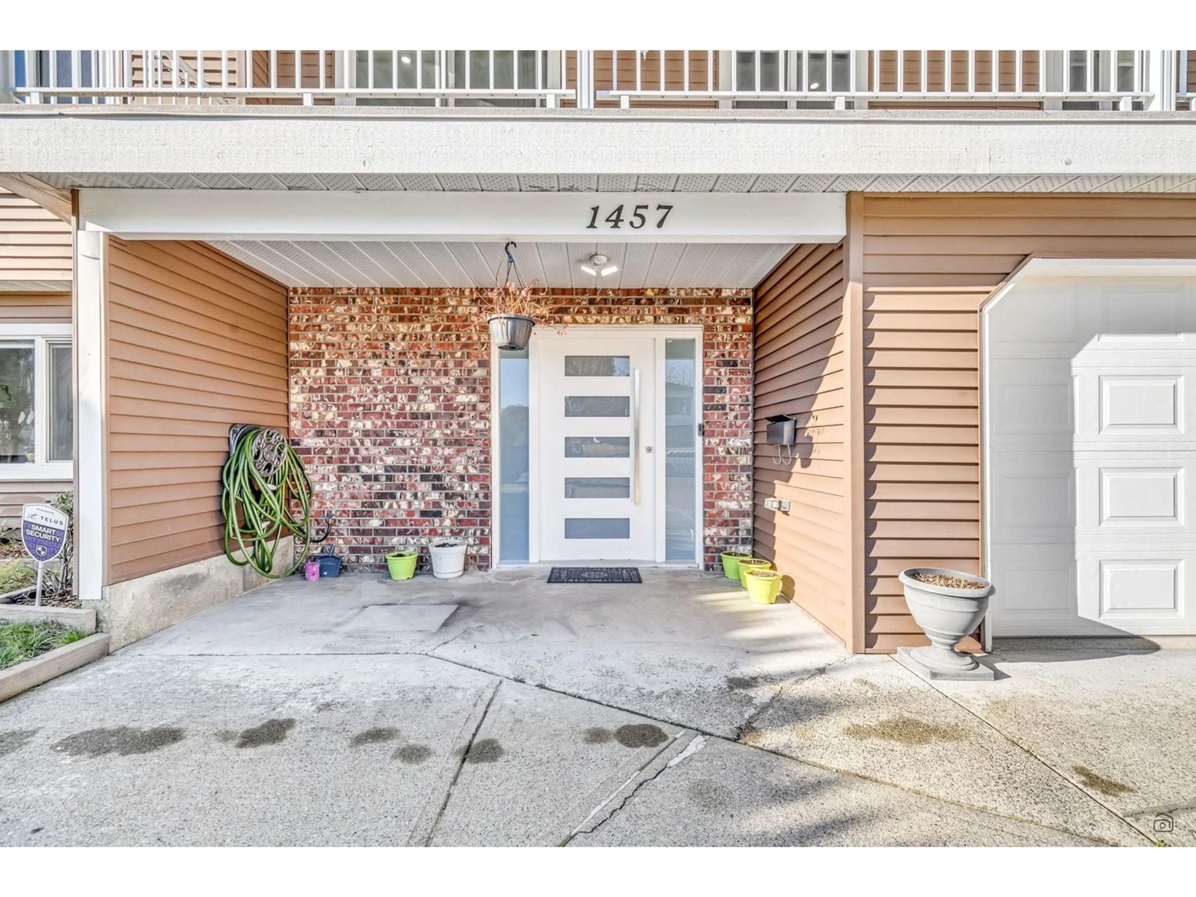 Indoor entryway for 1457 KIPLING STREET, Abbotsford British Columbia V2S6J9