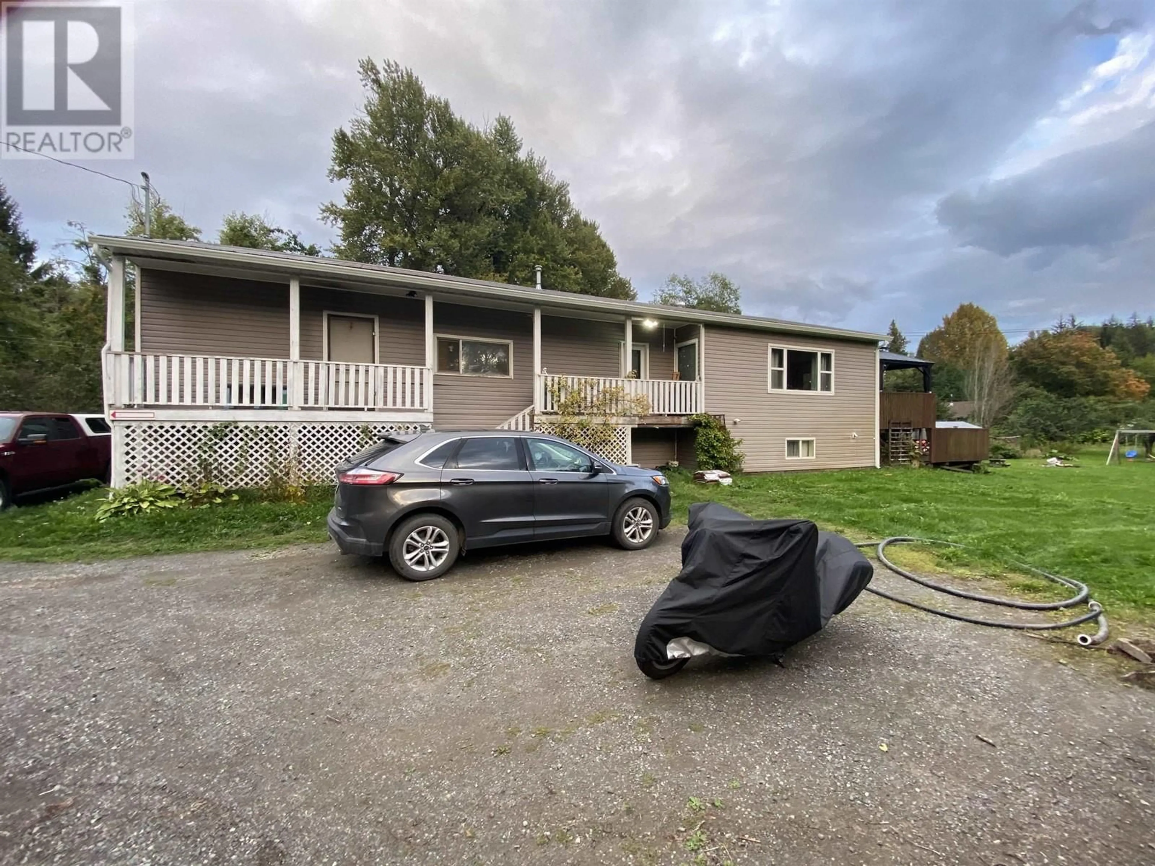 A pic from outside/outdoor area/front of a property/back of a property/a pic from drone, street for 2508 BRAUN STREET, Terrace British Columbia V8G3J6