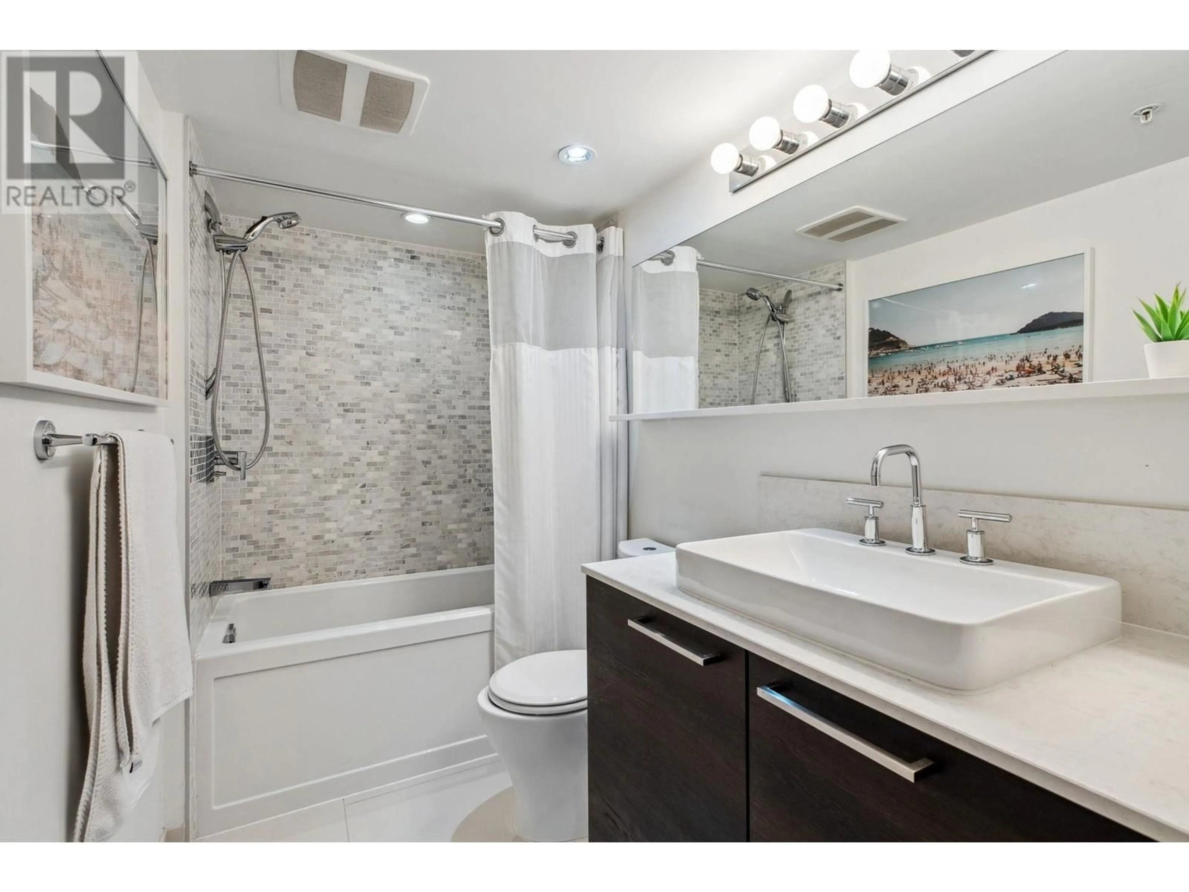 Standard bathroom, ceramic/tile floor for 808 - 189 KEEFER STREET, Vancouver British Columbia V6A0C8