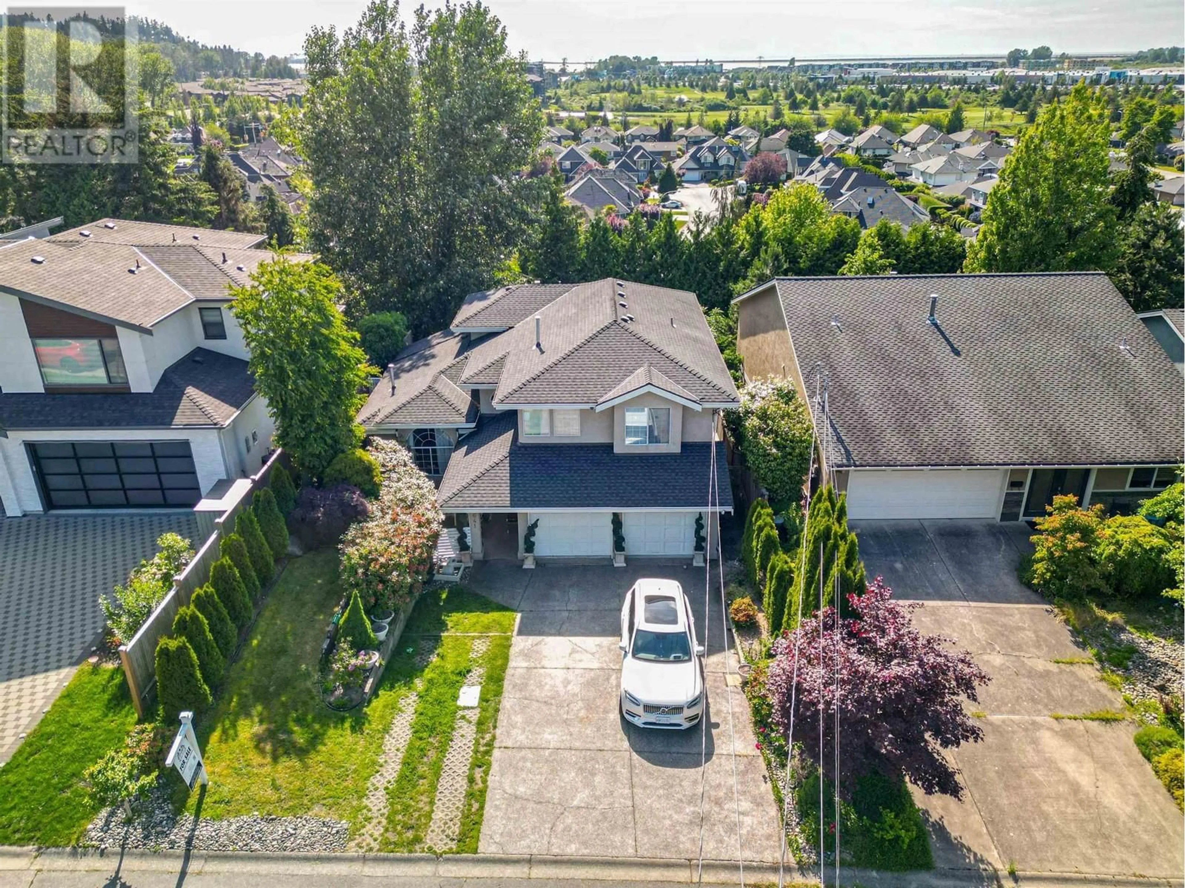 A pic from outside/outdoor area/front of a property/back of a property/a pic from drone, street for 1641 53A STREET, Delta British Columbia V4M3G3