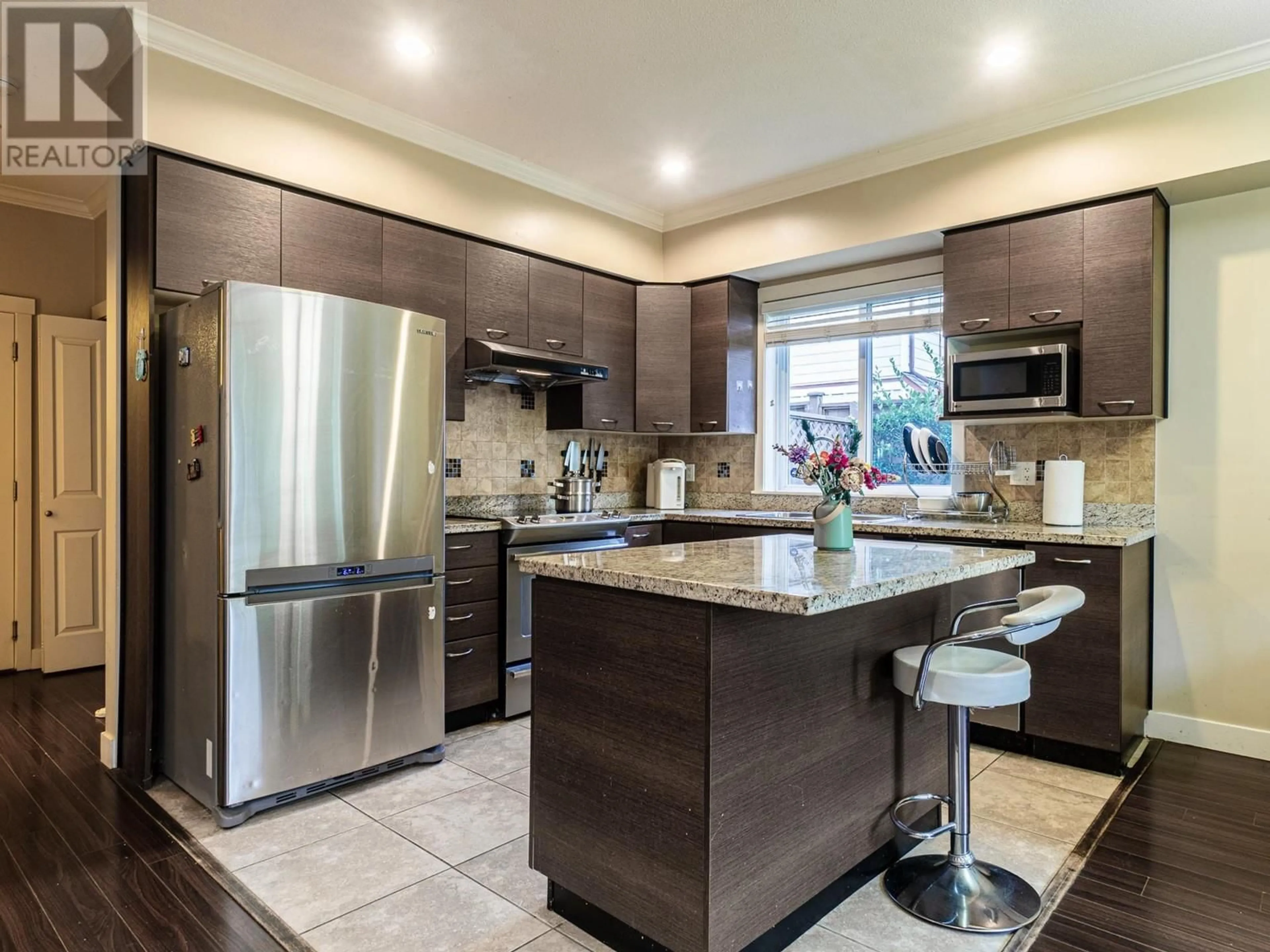 Contemporary kitchen, ceramic/tile floor for 15 5580 MONCTON STREET, Richmond British Columbia V7E3B4