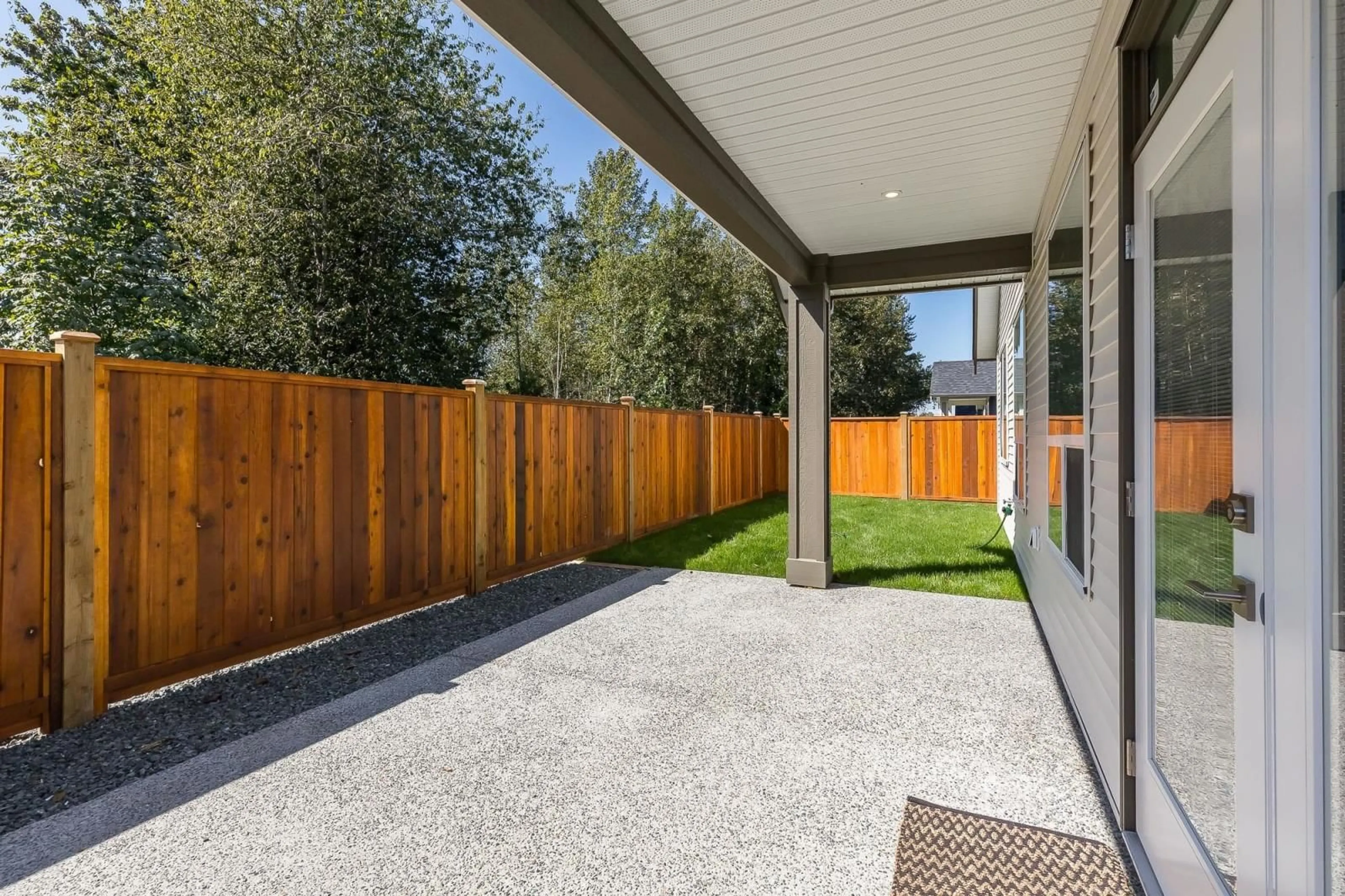 Patio, street for 76 6211 CHILLIWACK RIVER ROAD|Sardis Sou, Chilliwack British Columbia V2R6A7