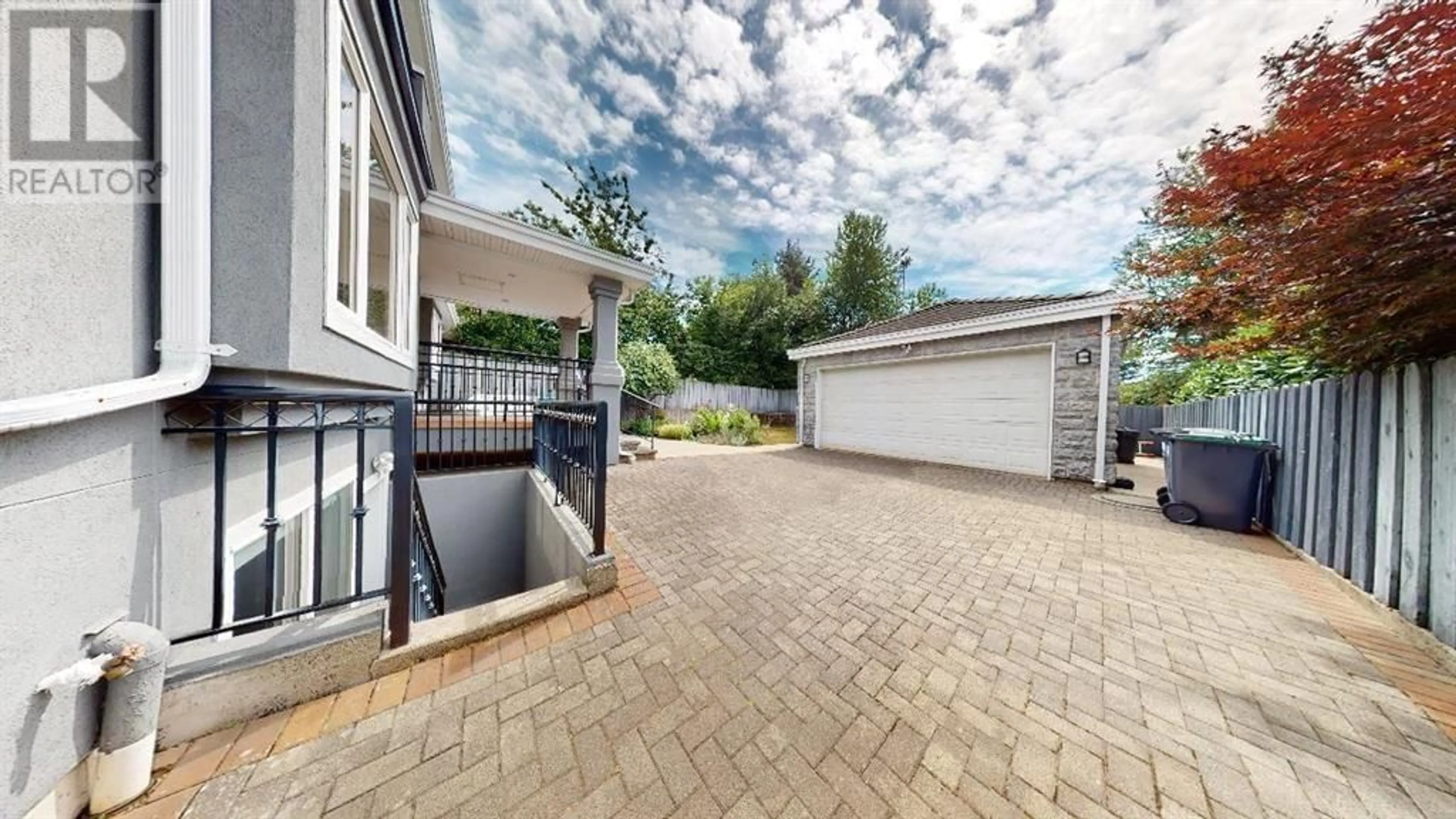 Patio, street for 467 KINGS ROAD, North Vancouver British Columbia V7N2M2